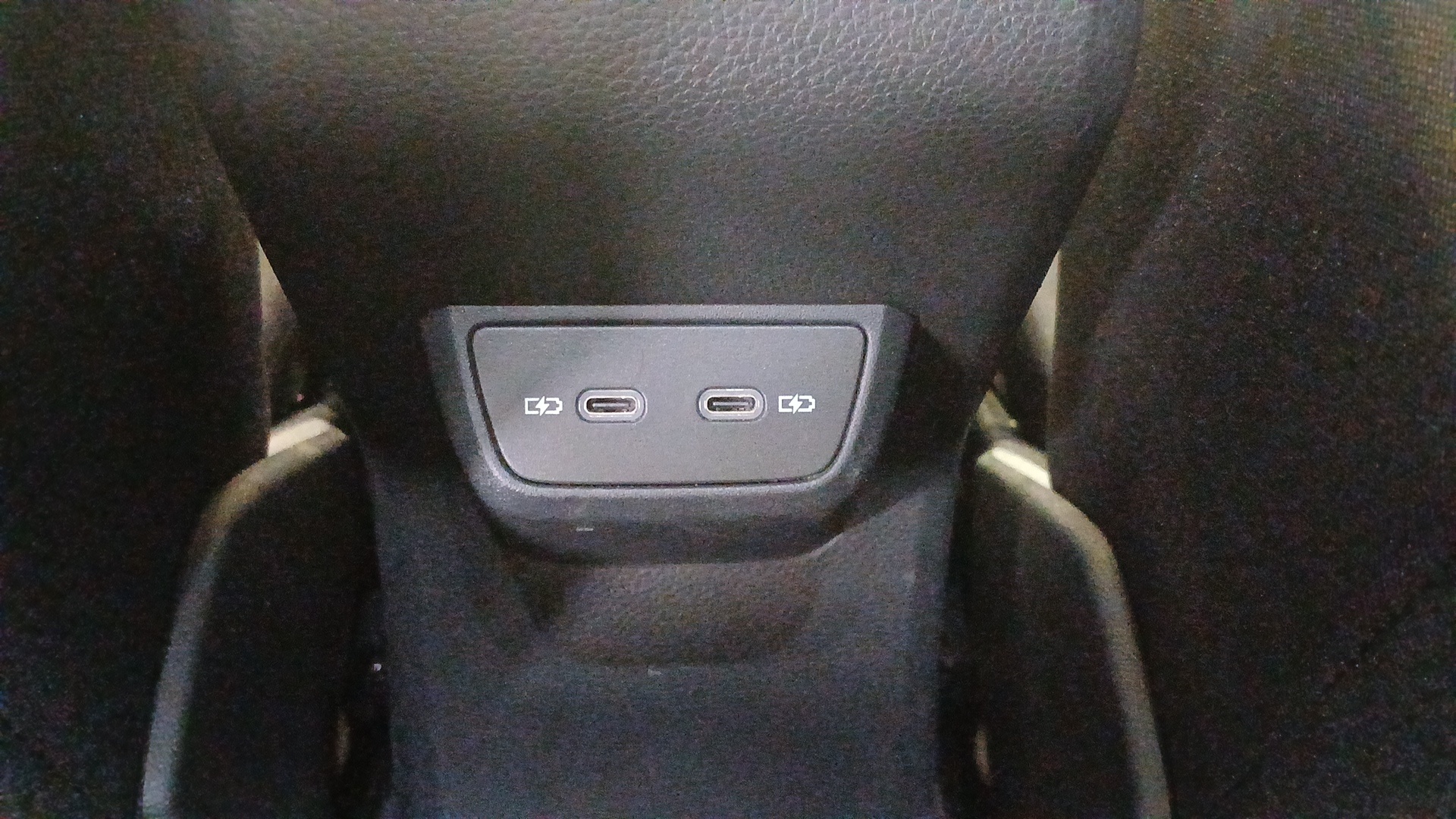 Photo 25 du véhicule VOLKSWAGEN TAIGO