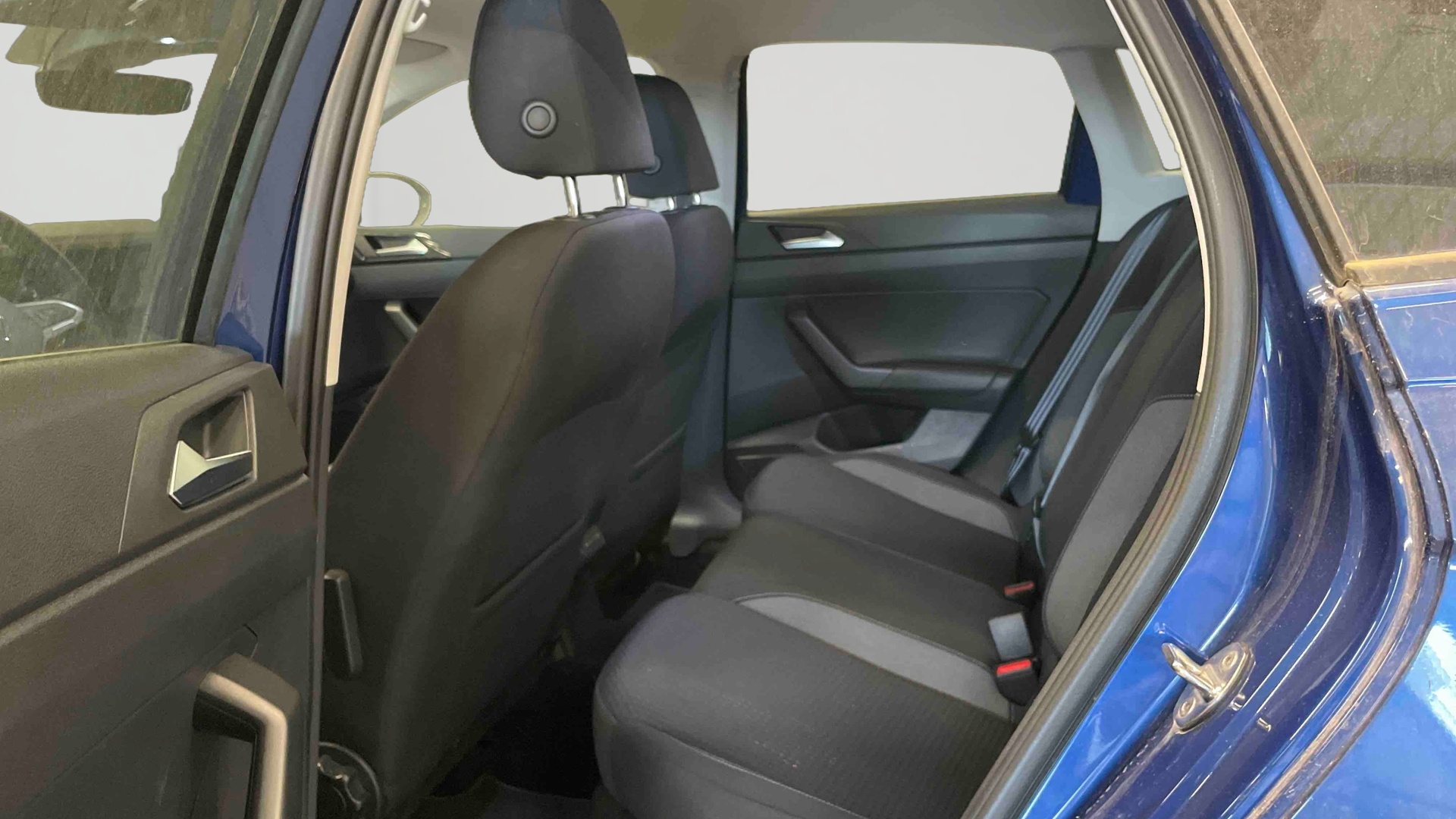 Photo 10 du véhicule VOLKSWAGEN TAIGO