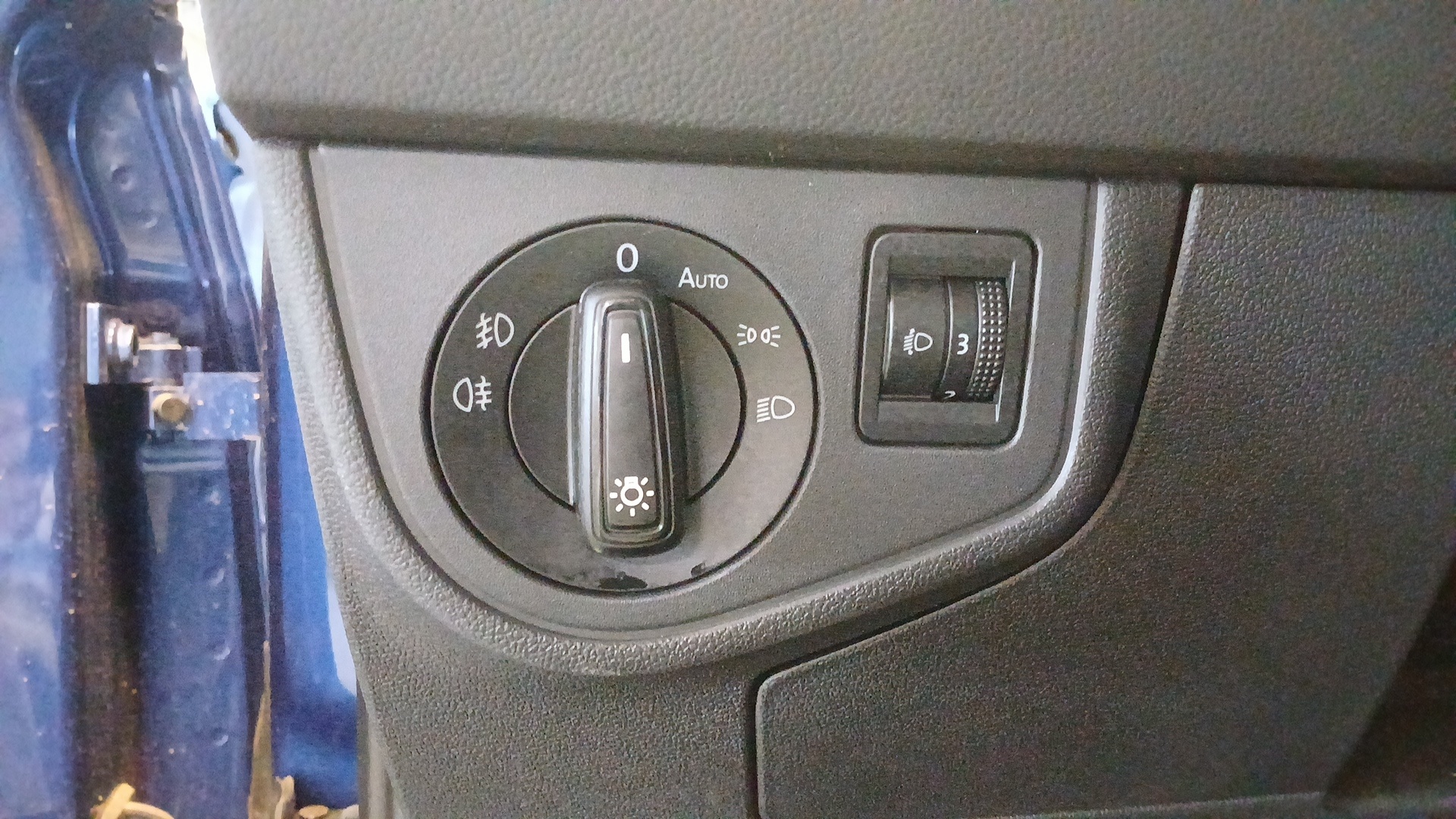 Photo 8 du véhicule VOLKSWAGEN TAIGO