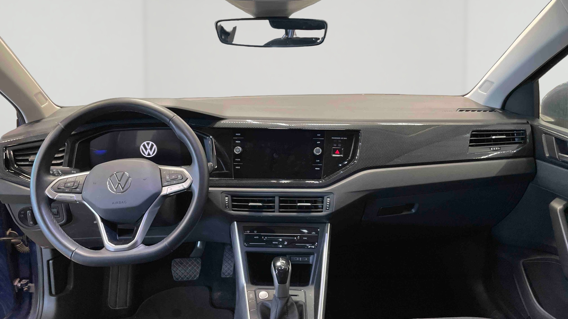 Photo 8 du véhicule VOLKSWAGEN TAIGO