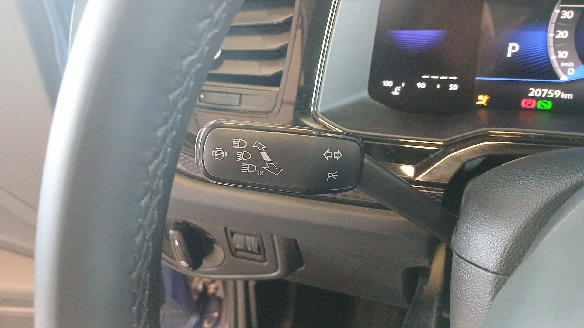 Photo 14 du véhicule VOLKSWAGEN TAIGO