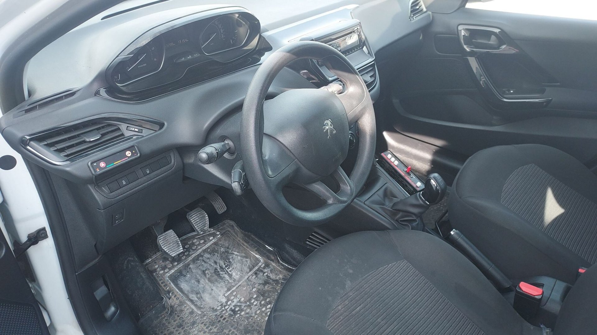 PEUGEOT 208 AFFAIRE 1.6 BLUEHDI 75CV BVM5 PREMIUM PACK, photo 7
