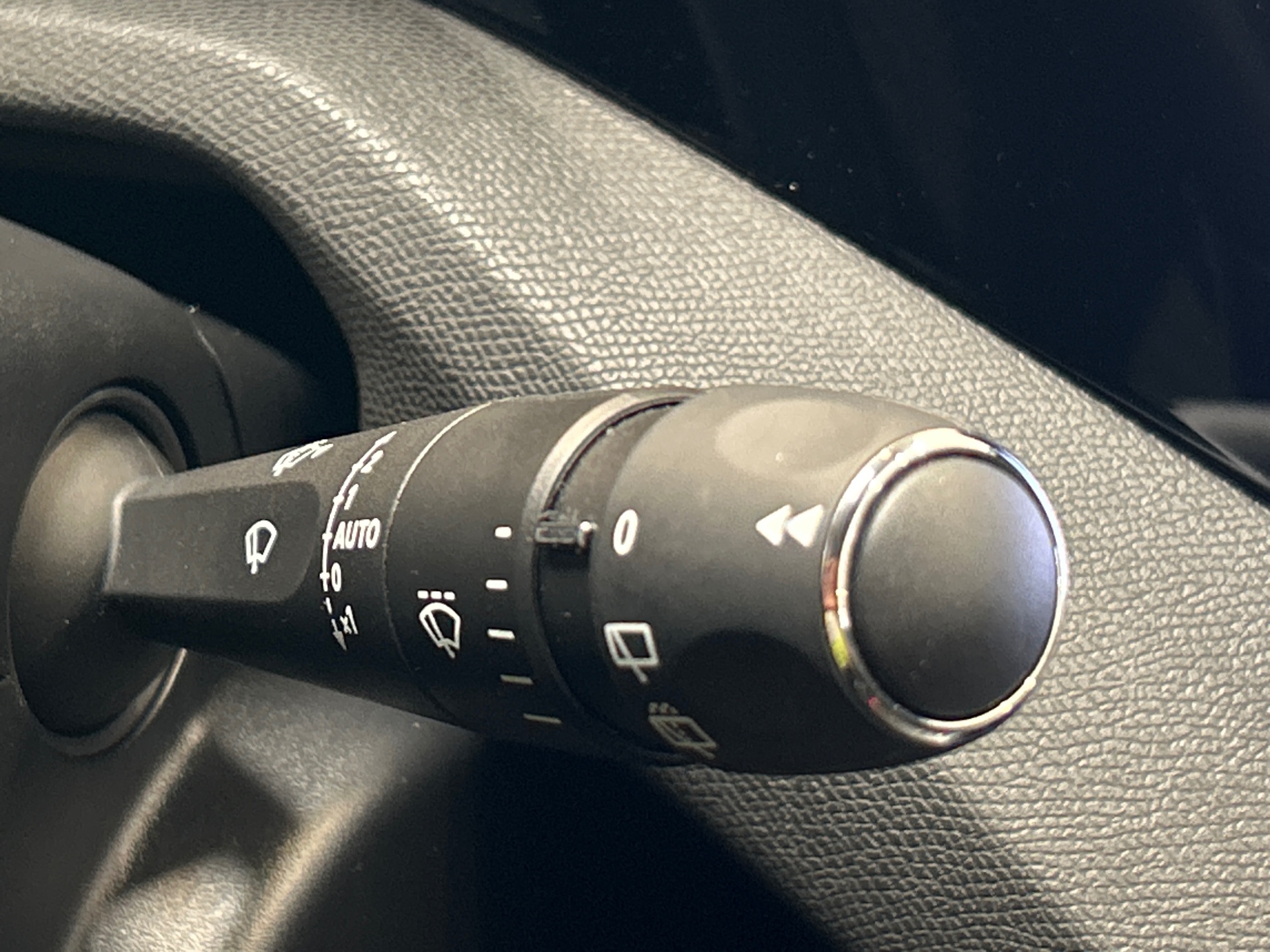 Photo 28 du véhicule PEUGEOT 308