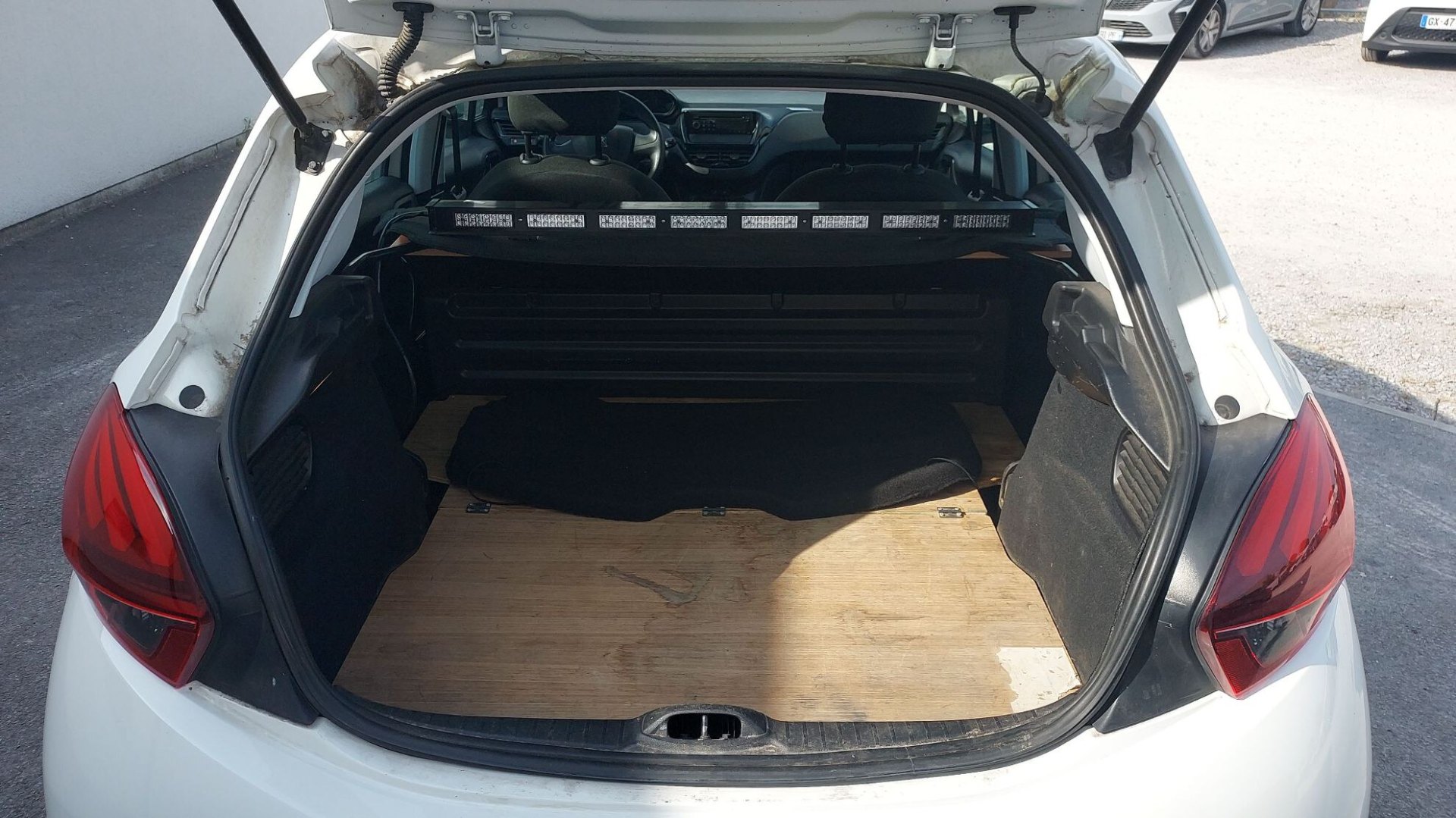 PEUGEOT 208 AFFAIRE 1.6 BLUEHDI 75CV BVM5 PREMIUM PACK, photo 8
