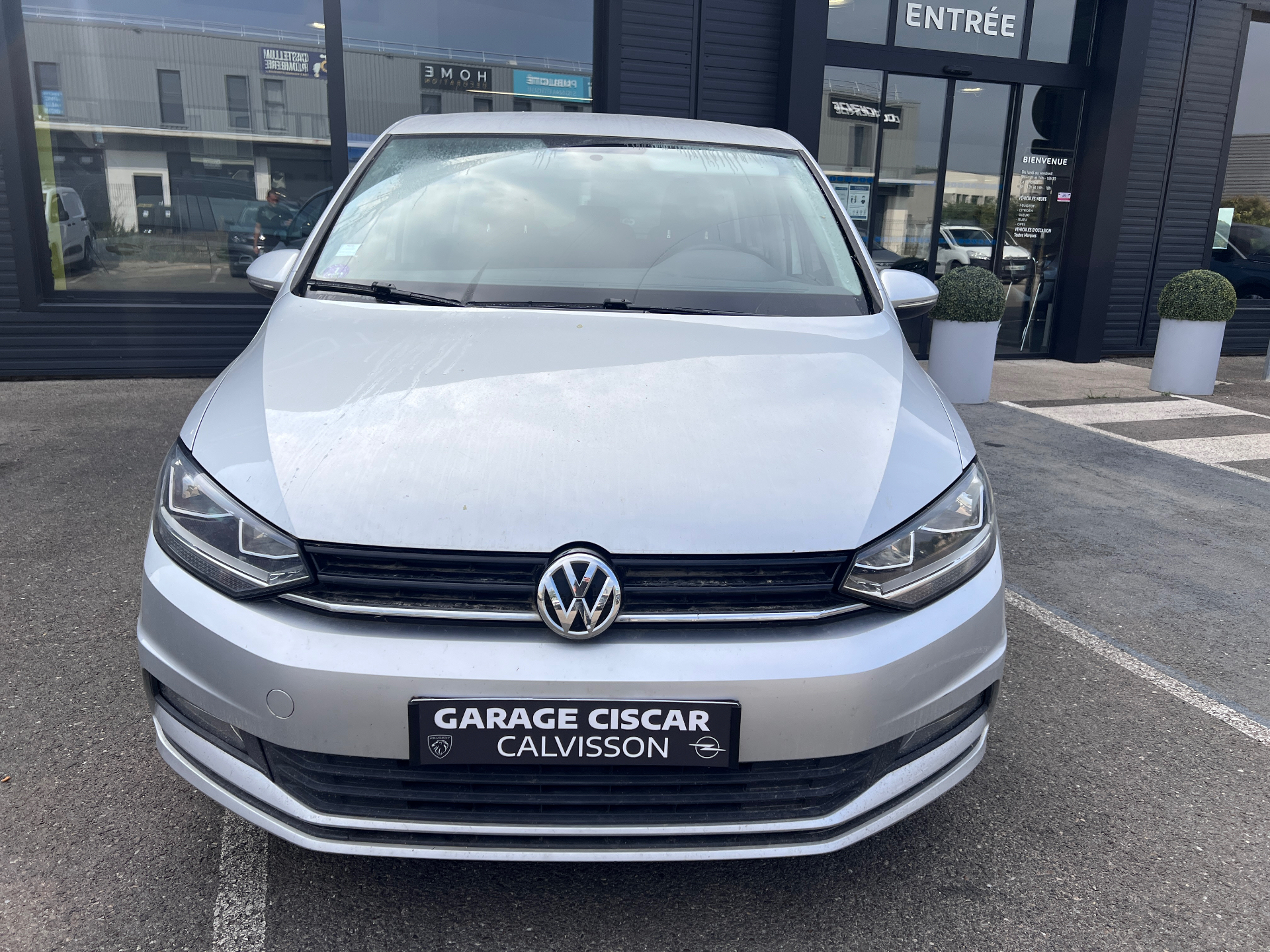 VOLKSWAGEN TOURAN 2015 — photo 5