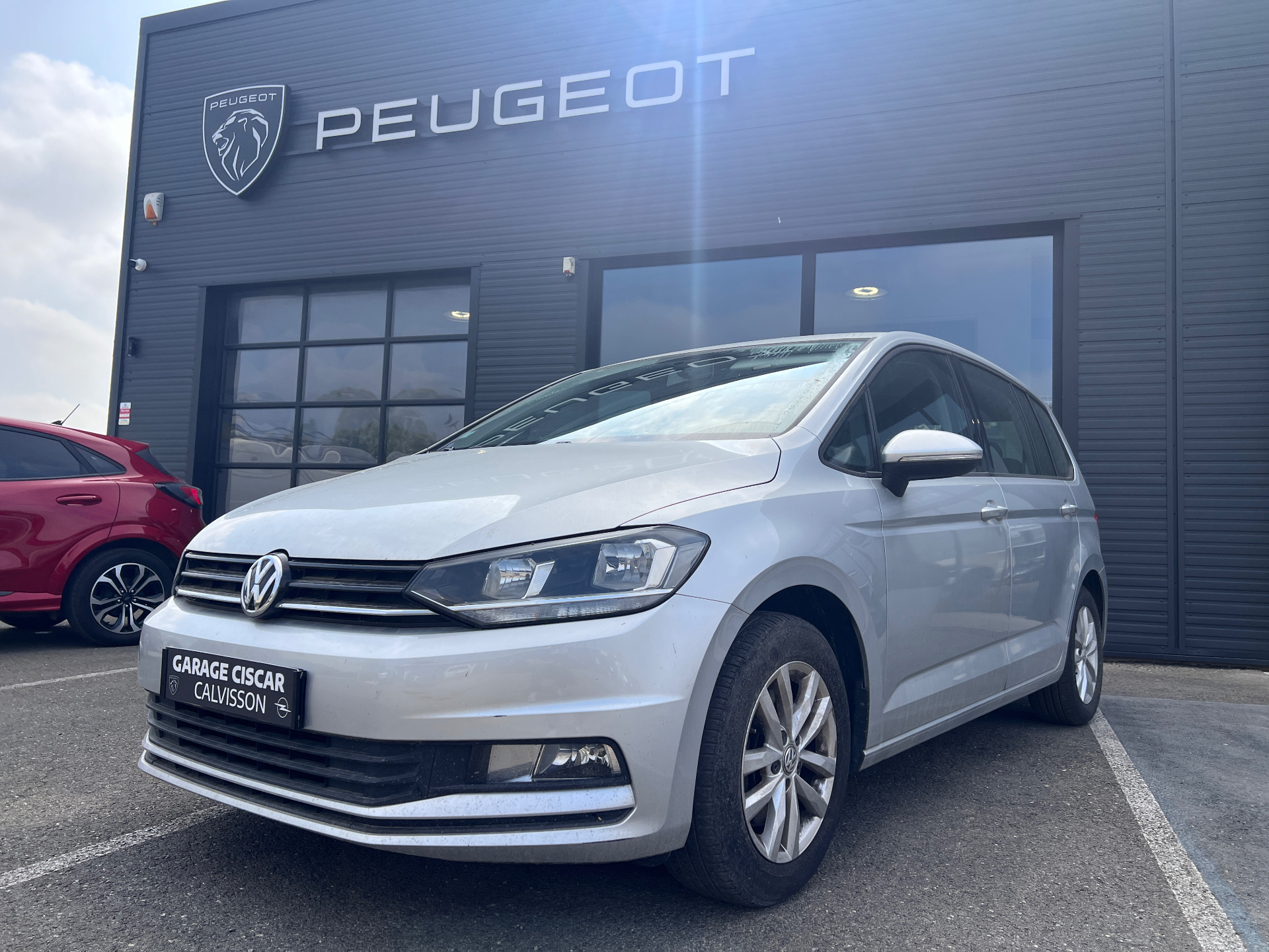 VOLKSWAGEN TOURAN 2015 — photo 3