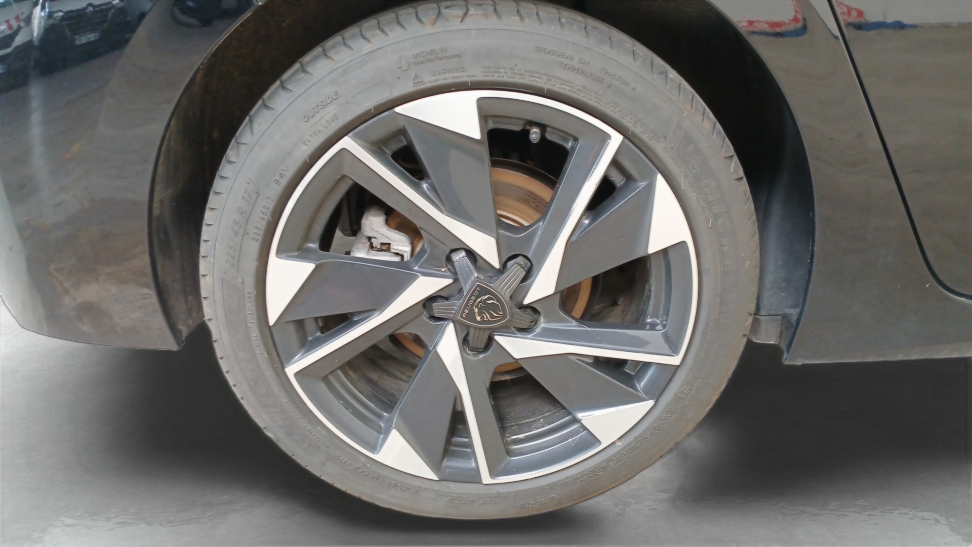 Photo 16 du véhicule PEUGEOT 308