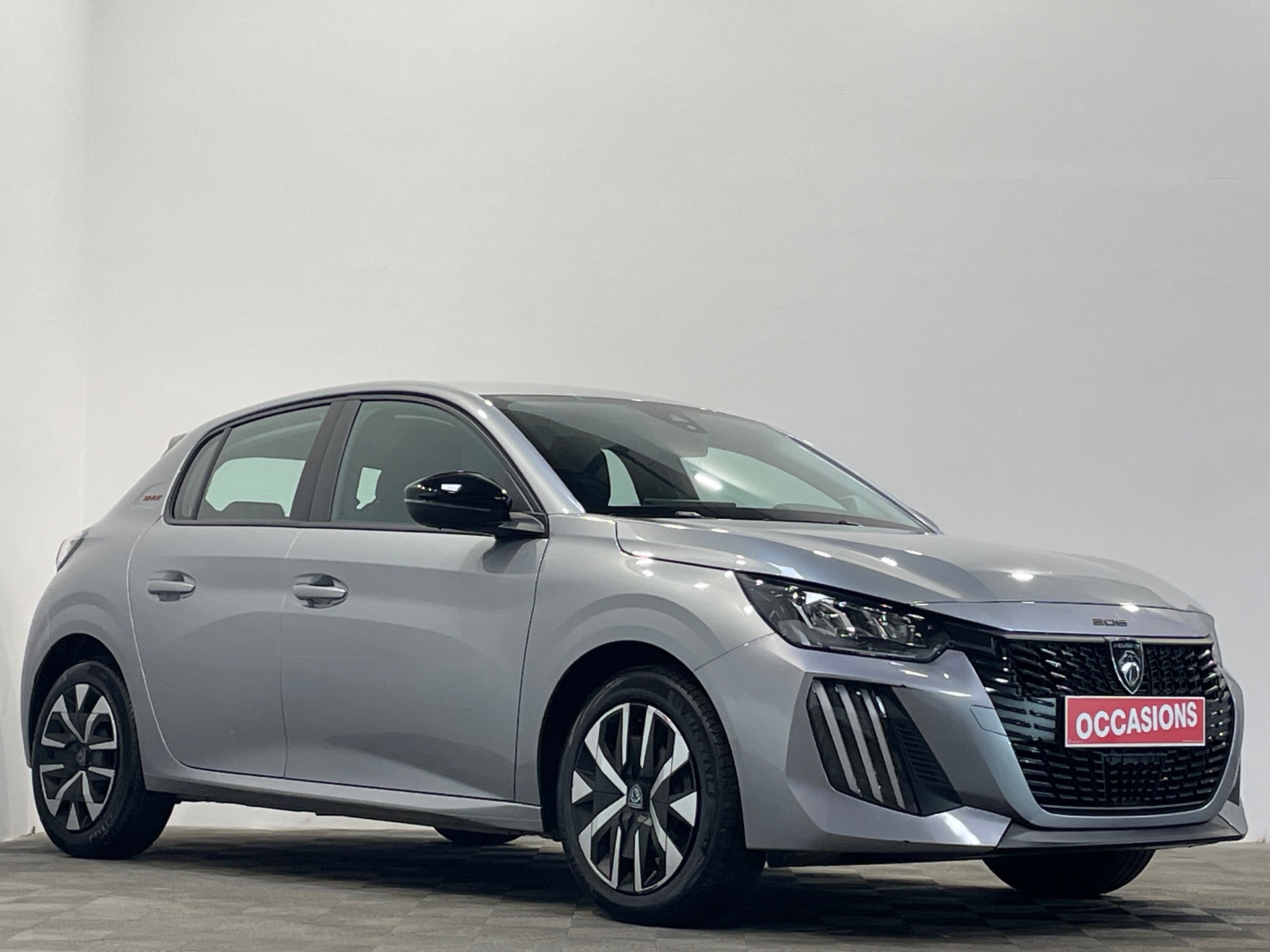 Photo 2 du véhicule PEUGEOT 208