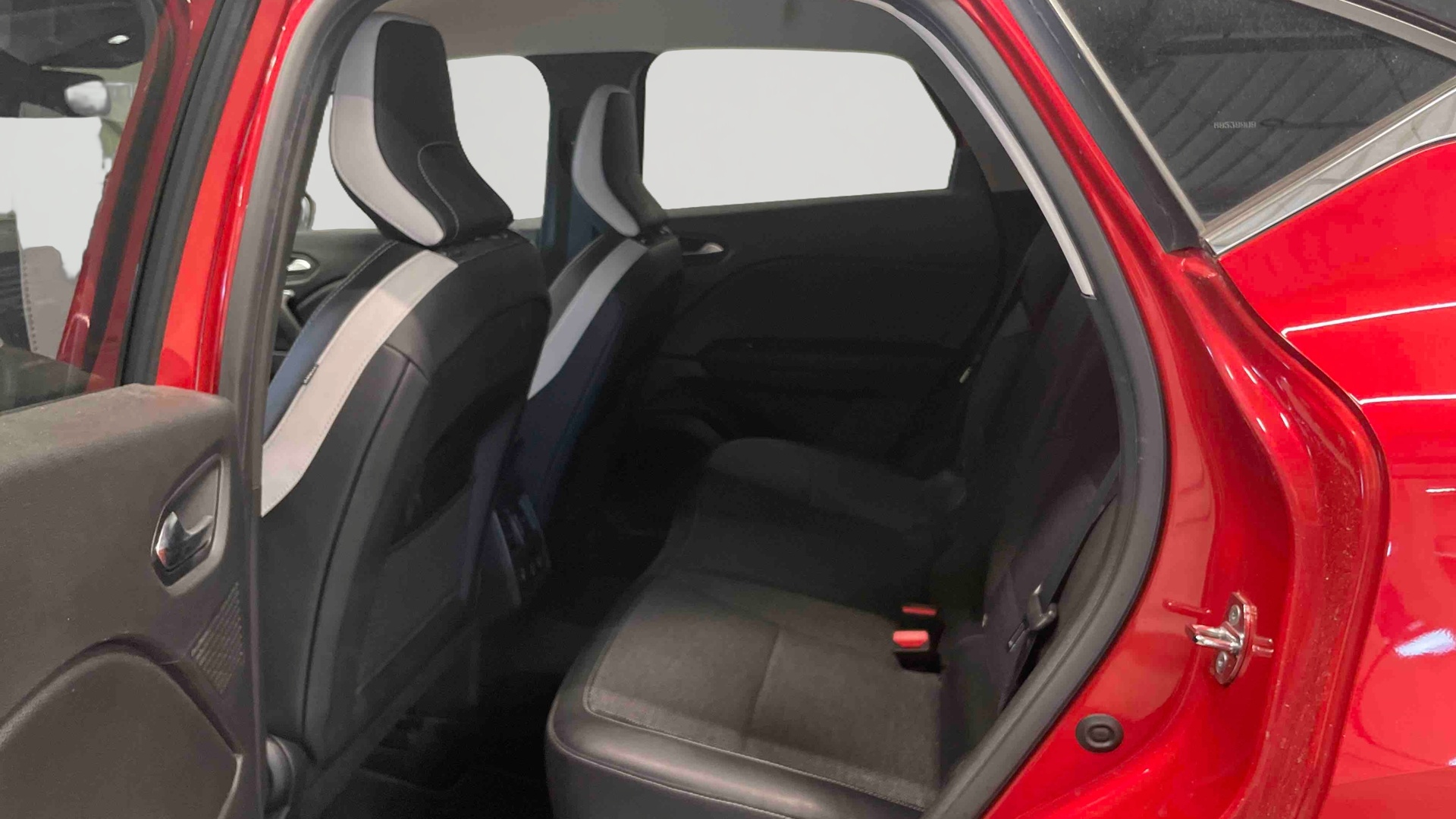Photo 10 du véhicule RENAULT CAPTUR