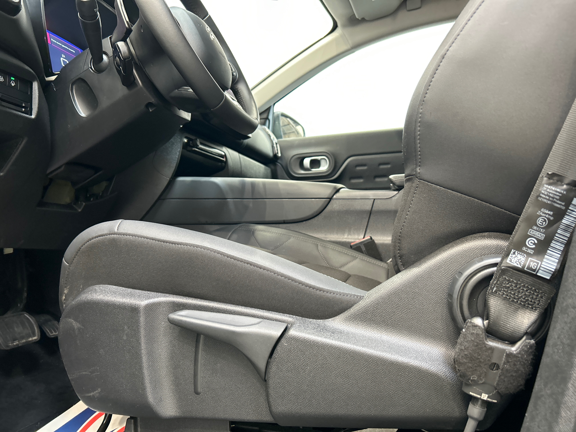 Photo 34 du véhicule CITROEN C5 AIRCROSS