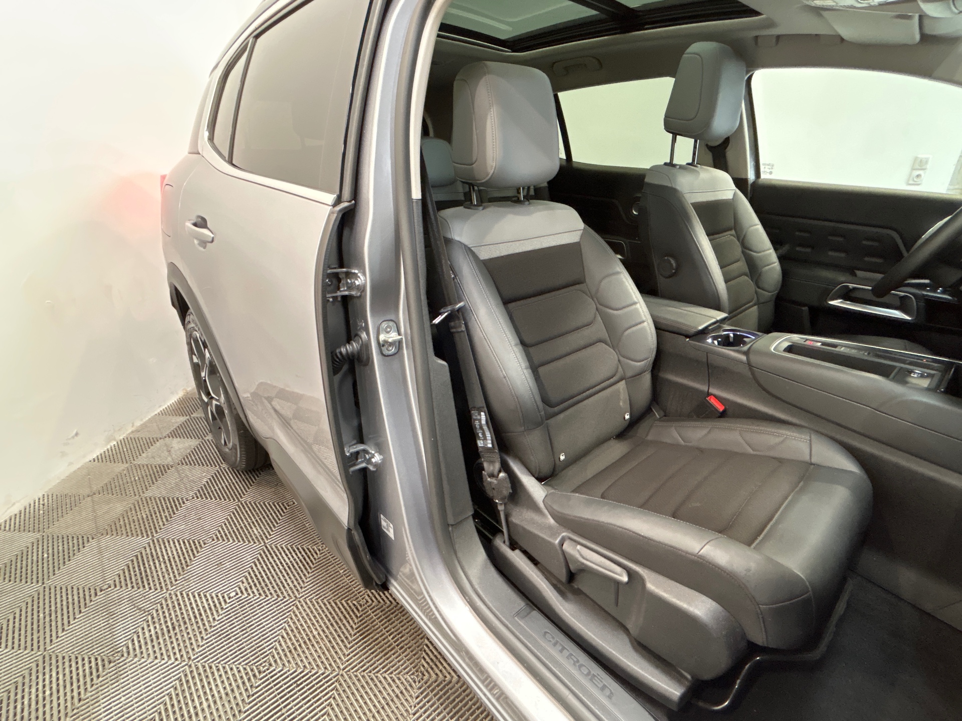 Photo 41 du véhicule CITROEN C5 AIRCROSS