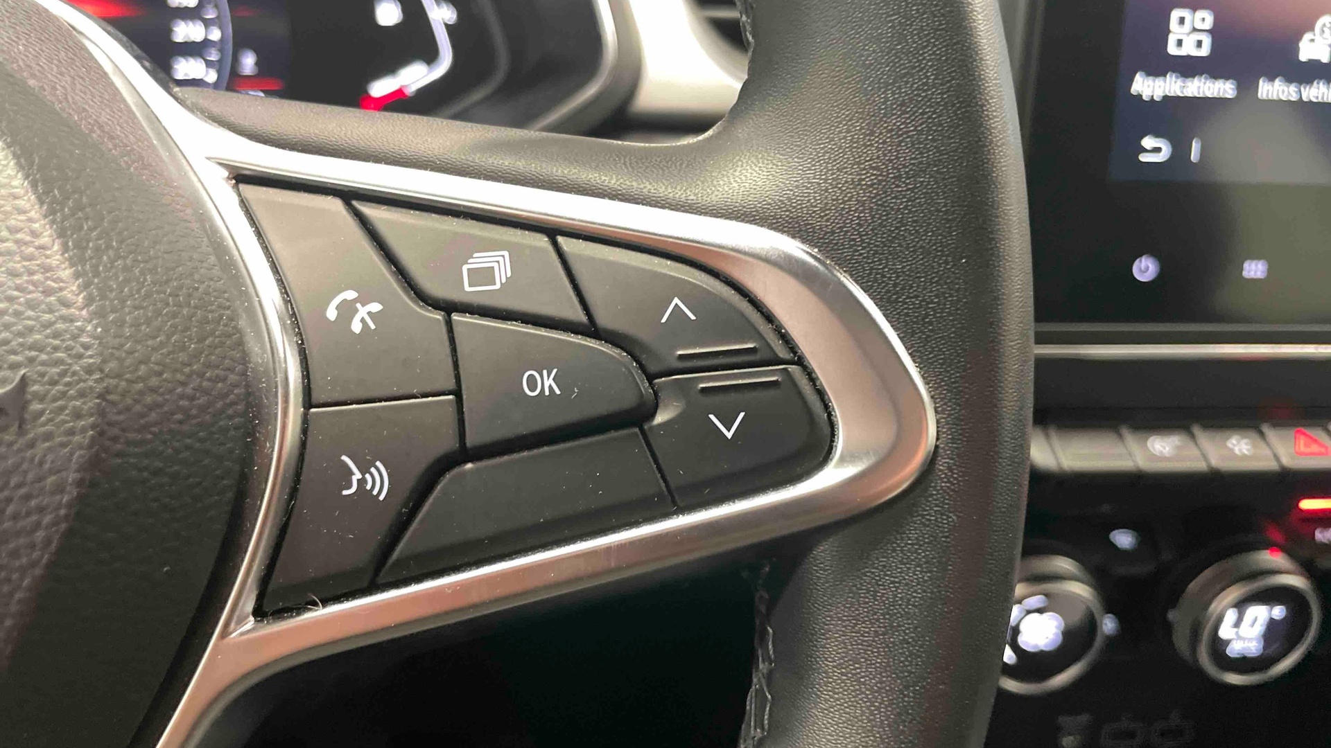 Photo 20 du véhicule RENAULT CAPTUR