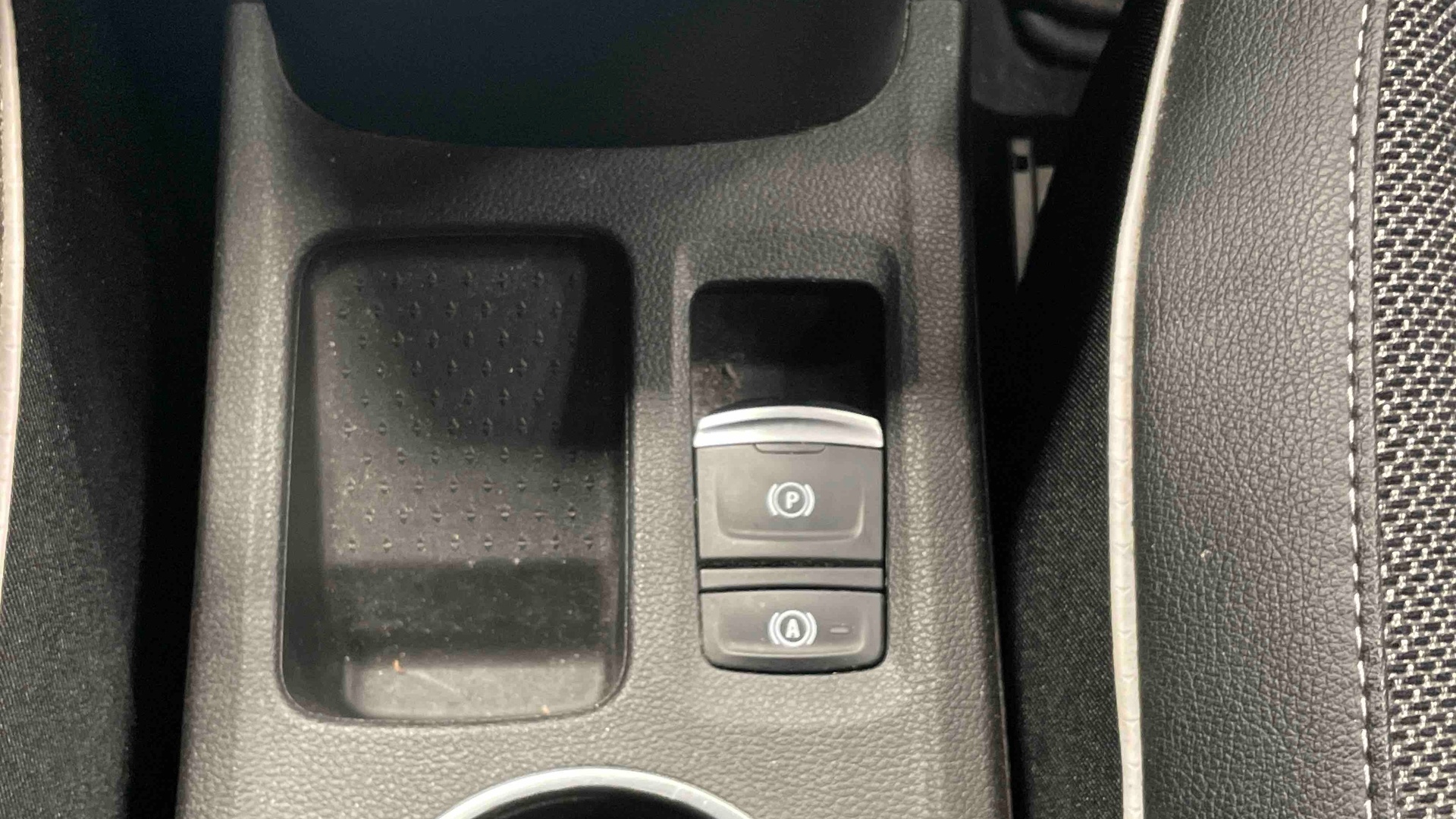 Photo 23 du véhicule RENAULT CAPTUR
