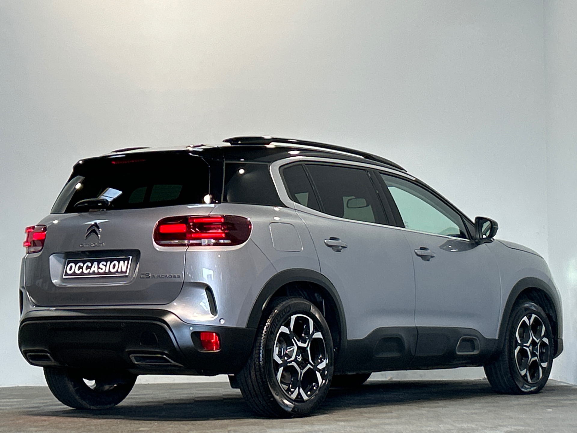 Photo 3 du véhicule CITROEN C5 AIRCROSS