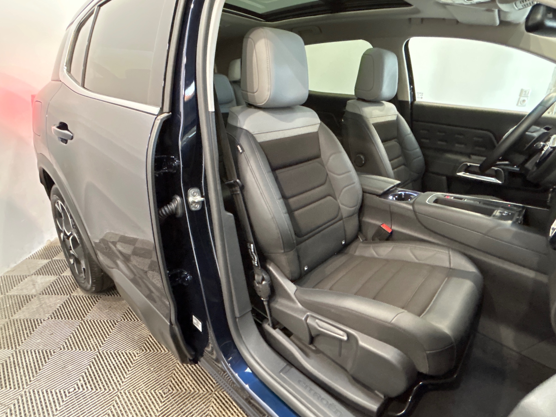 Photo 35 du véhicule CITROEN C5 AIRCROSS