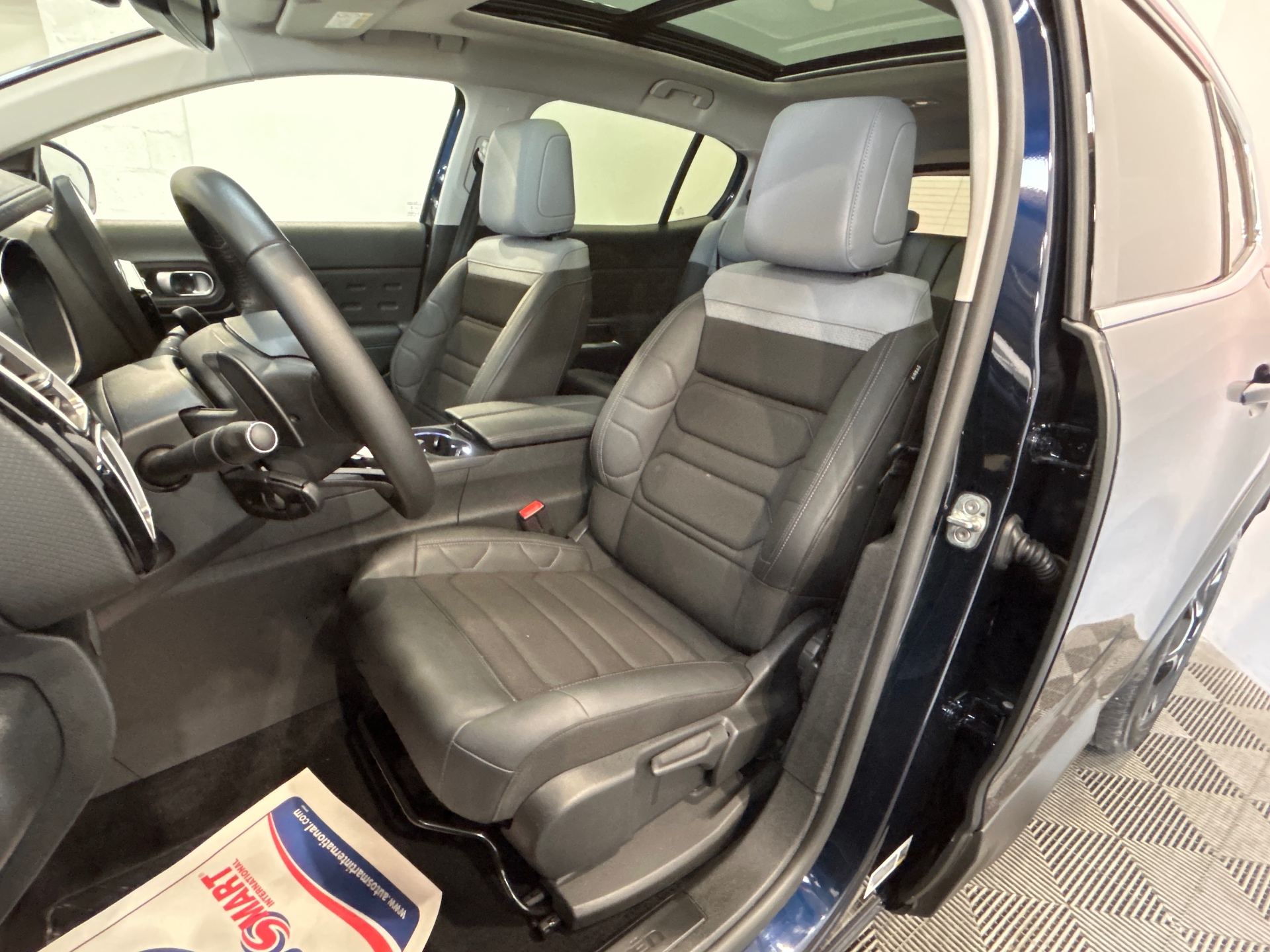 Photo 9 du véhicule CITROEN C5 AIRCROSS