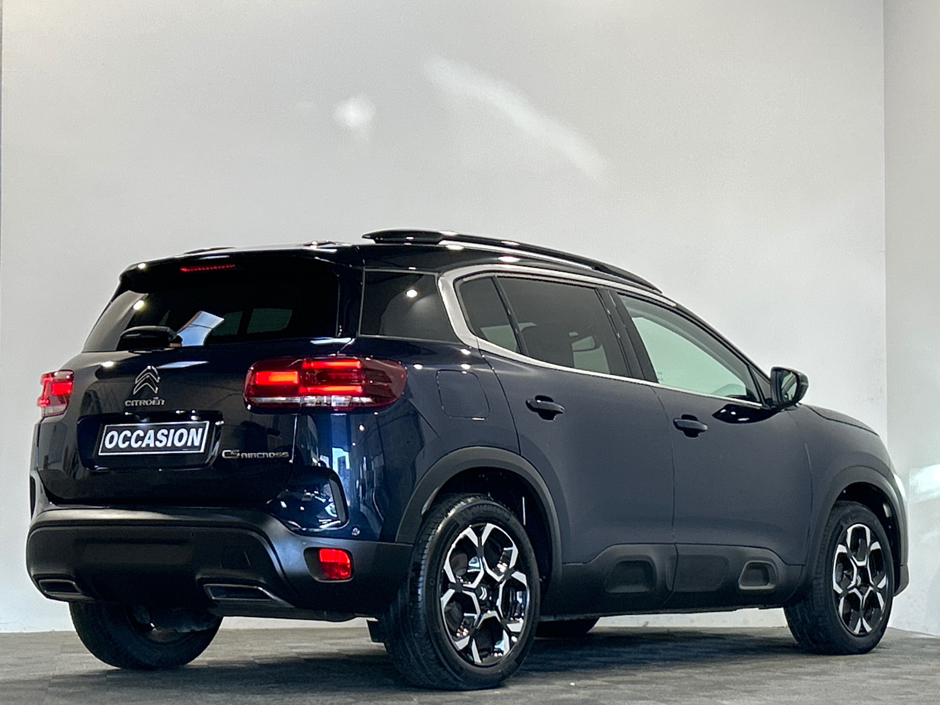 Photo 3 du véhicule CITROEN C5 AIRCROSS