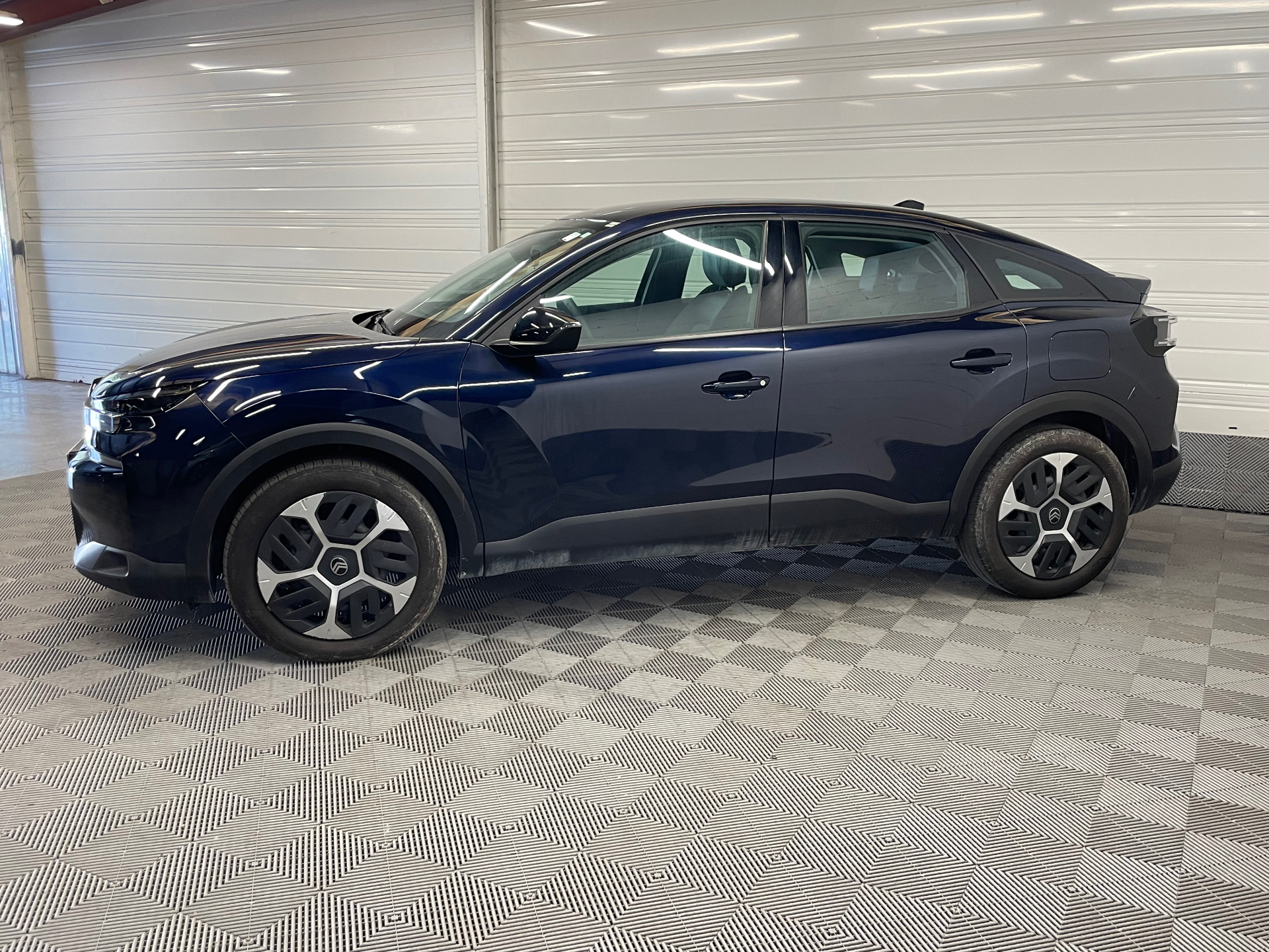 Photo 4 du véhicule CITROEN C4