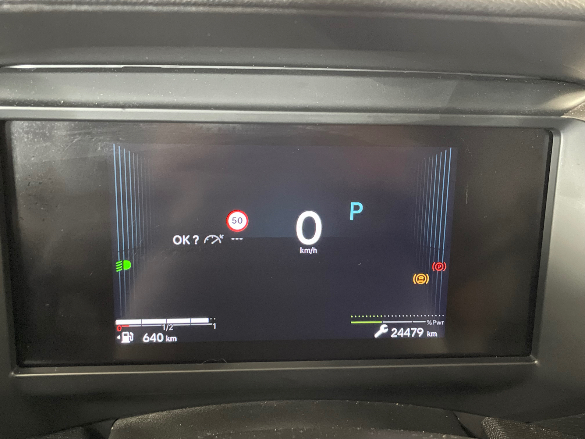 Photo 14 du véhicule CITROEN C4