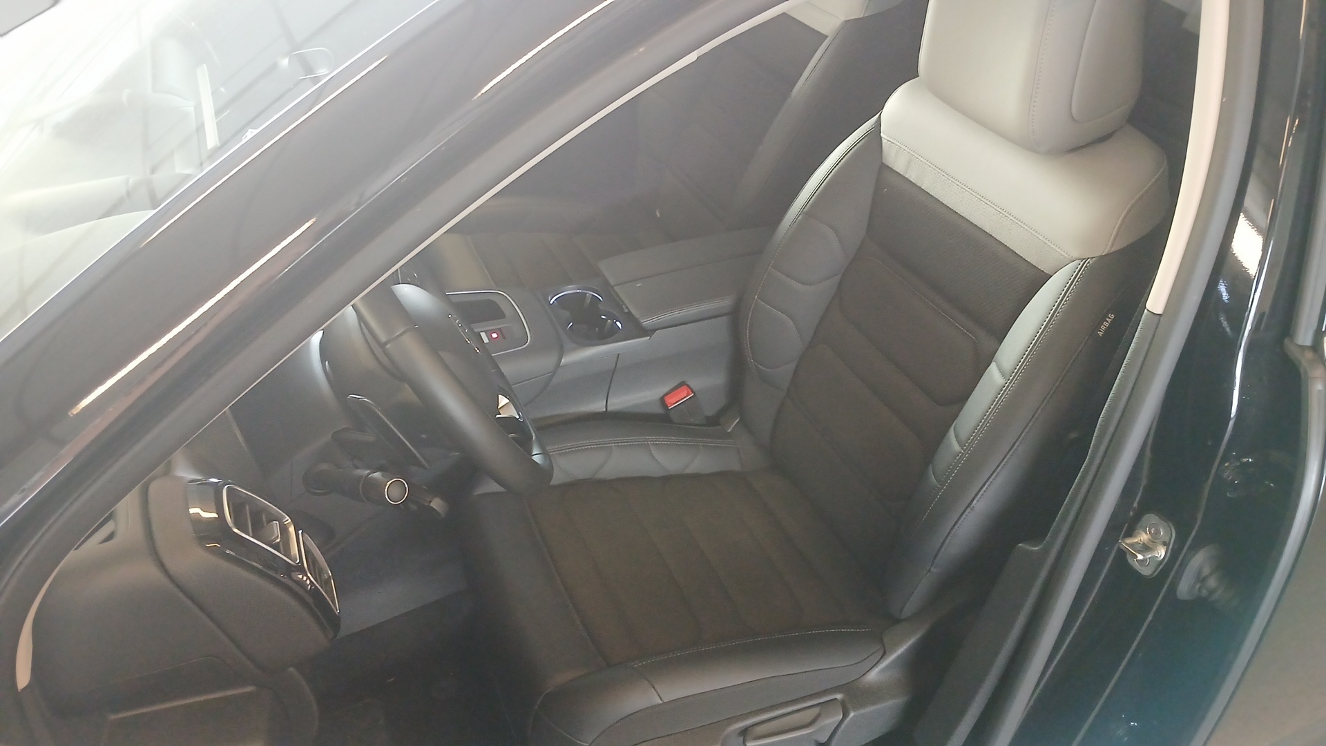 Photo 9 du véhicule CITROEN C5 AIRCROSS