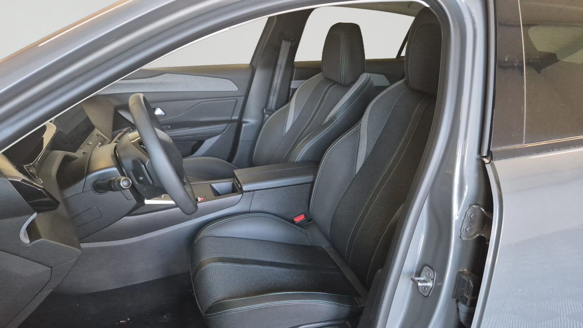 Photo 9 du véhicule PEUGEOT 308