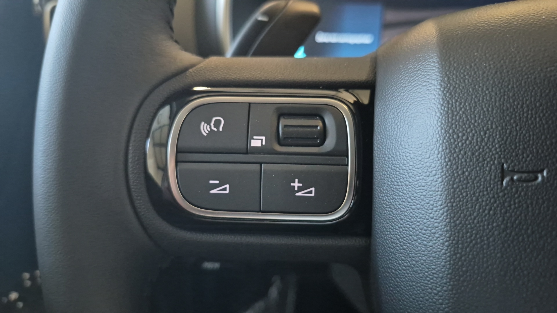 Photo 19 du véhicule CITROEN C5 AIRCROSS