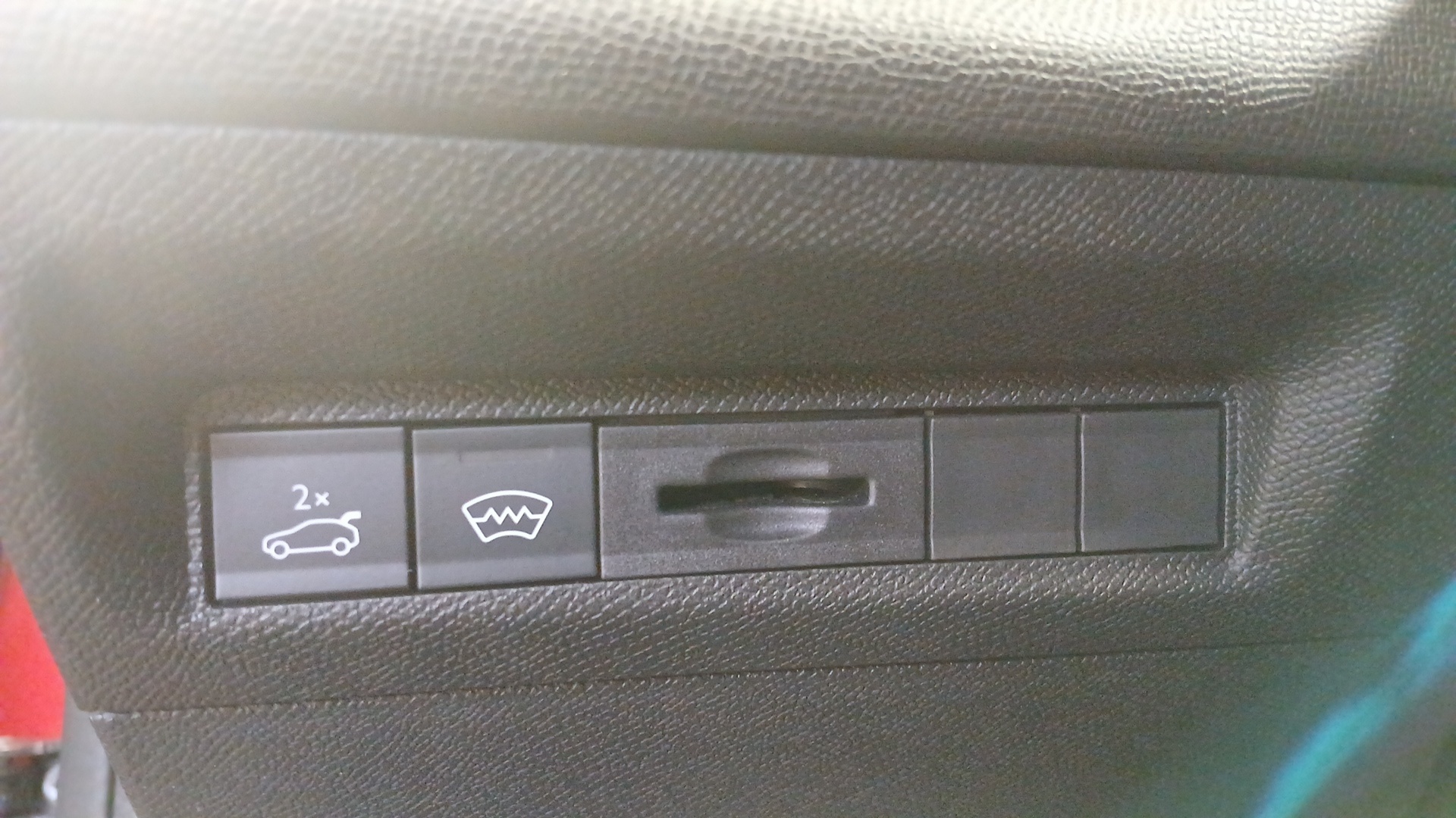 Photo 9 du véhicule PEUGEOT 308 SW