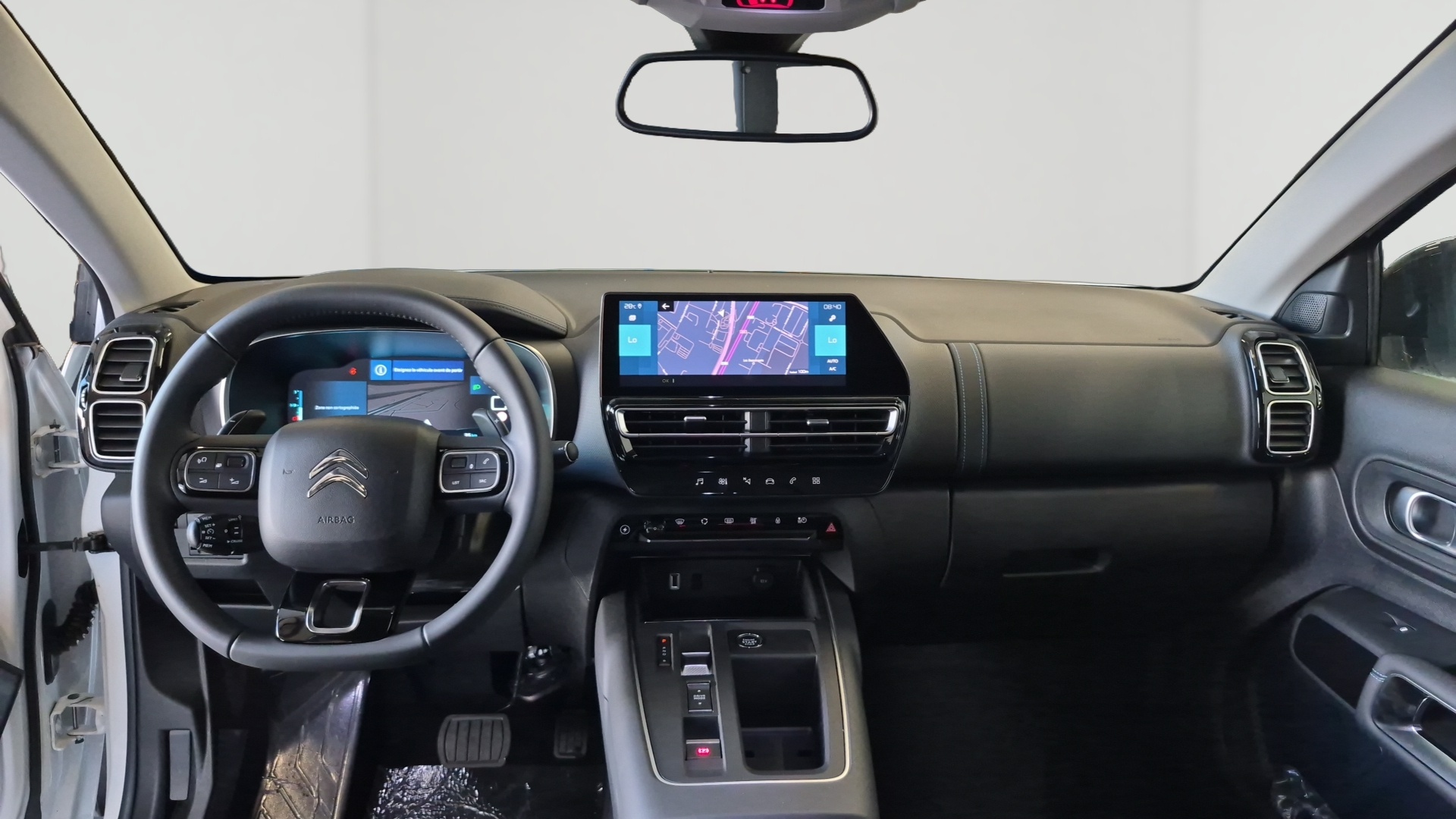 Photo 8 du véhicule CITROEN C5 AIRCROSS