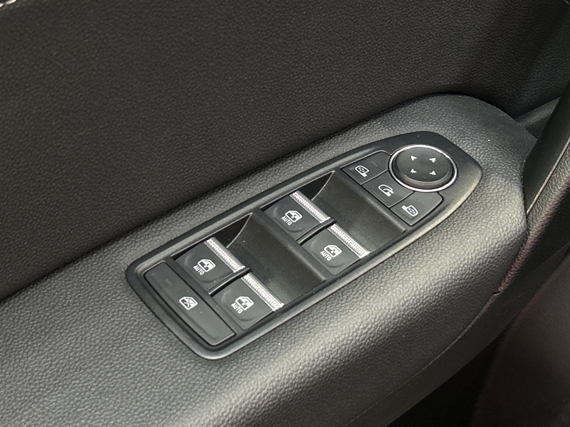 Photo 28 du véhicule RENAULT CAPTUR
