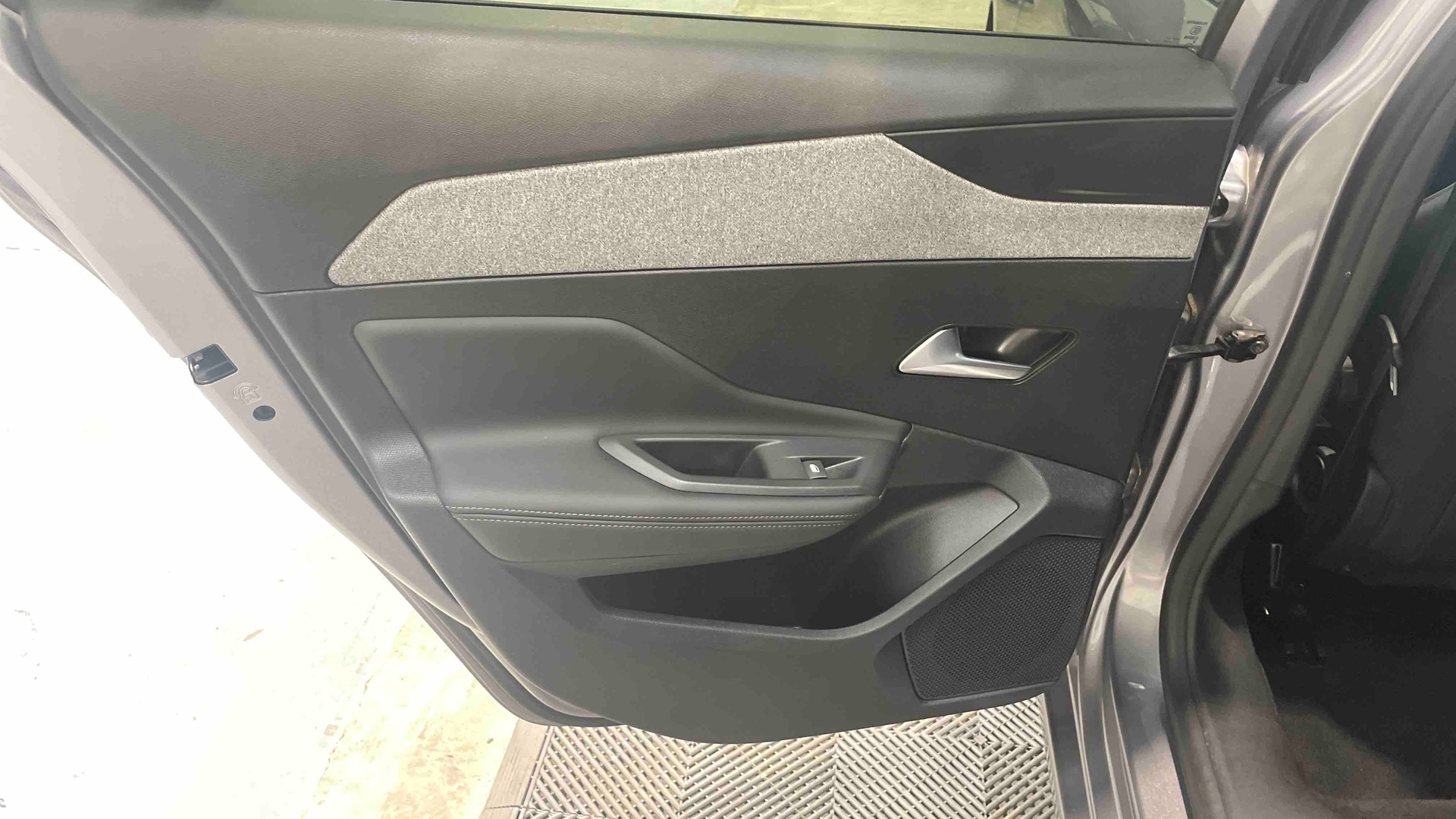 Photo 28 du véhicule PEUGEOT 308
