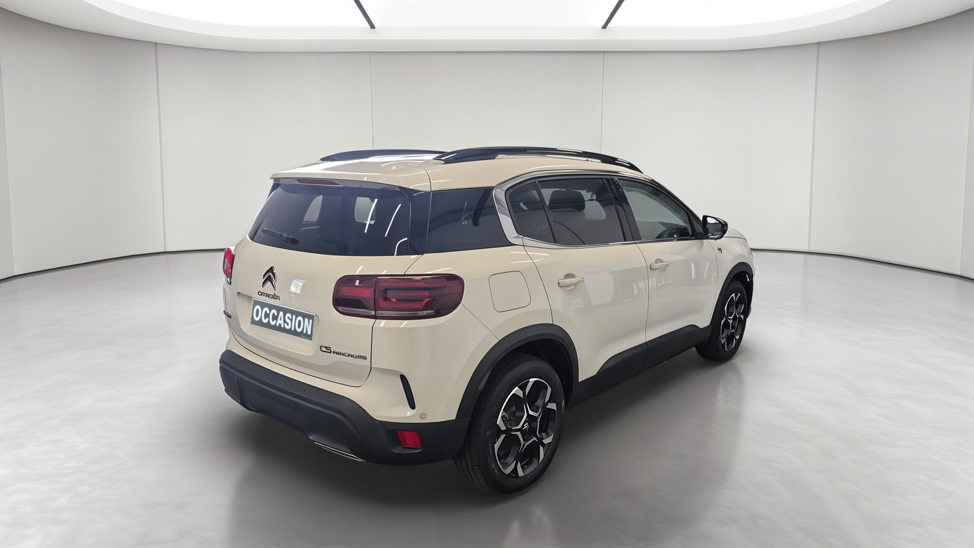 Photo 6 du véhicule CITROEN C5 AIRCROSS