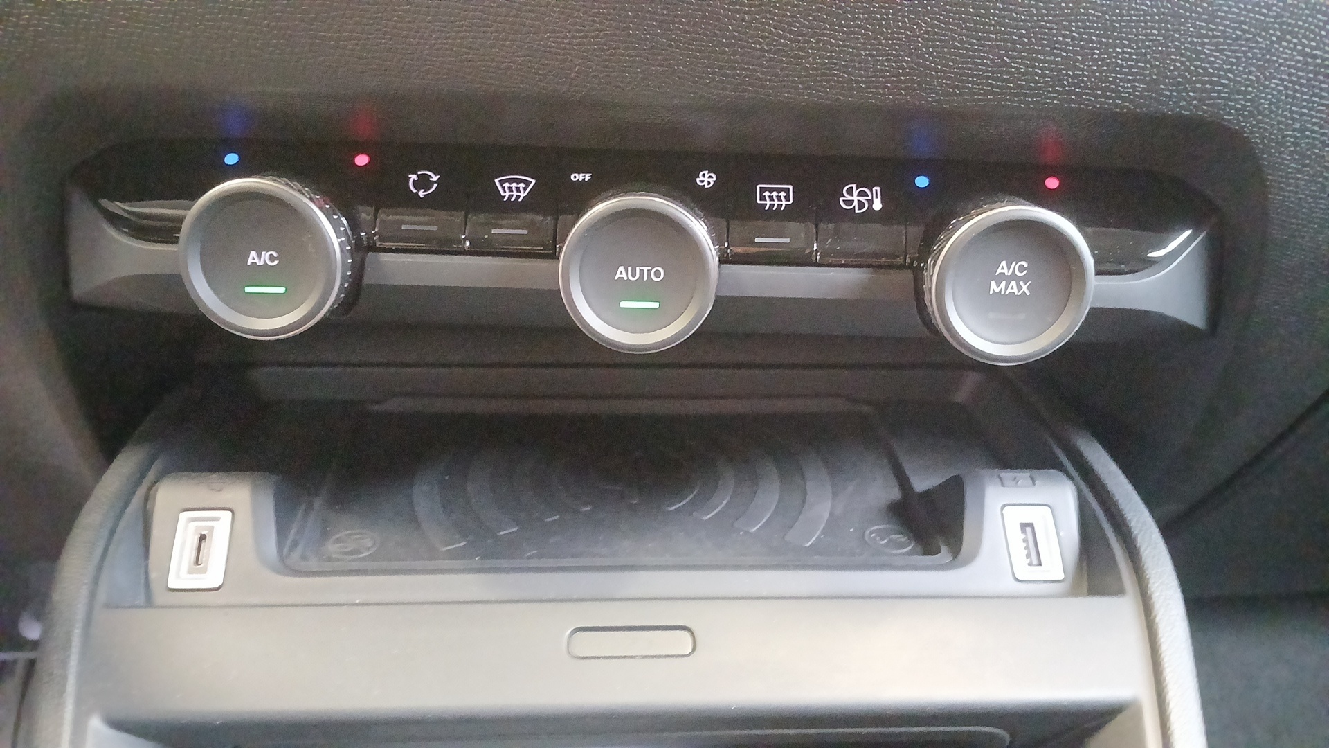 Photo 20 du véhicule CITROEN C4