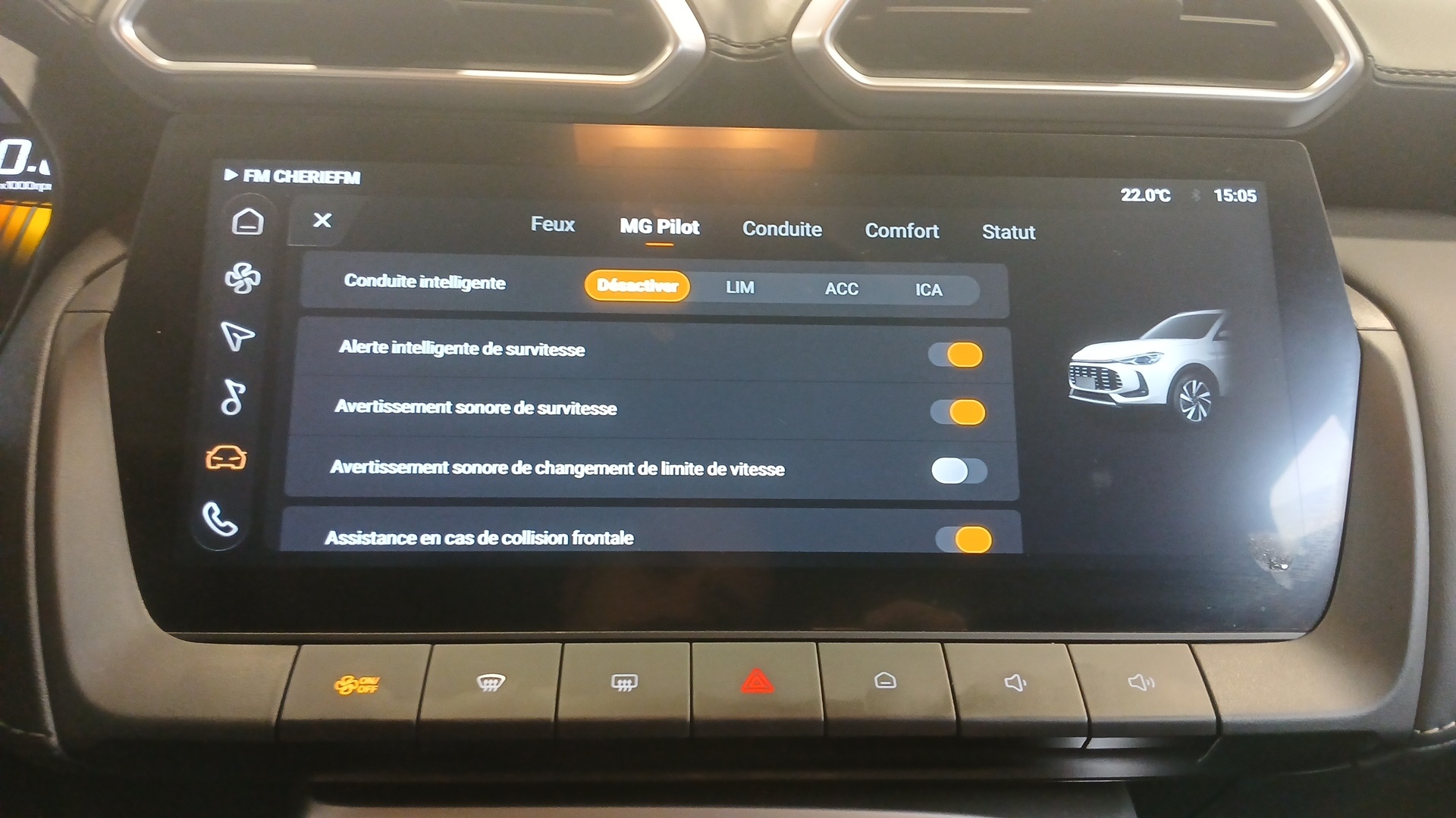 Photo 22 du véhicule MG ZS