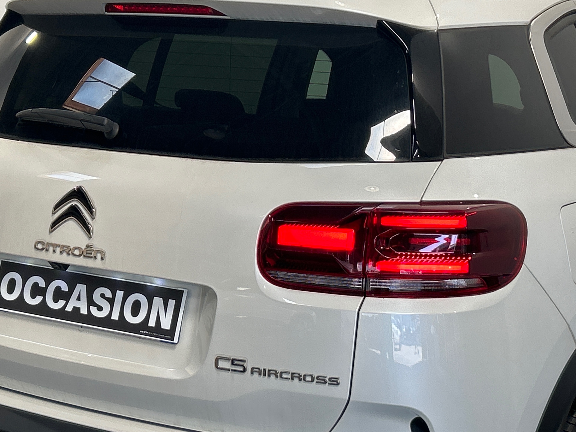 Photo 8 du véhicule CITROEN C5 AIRCROSS