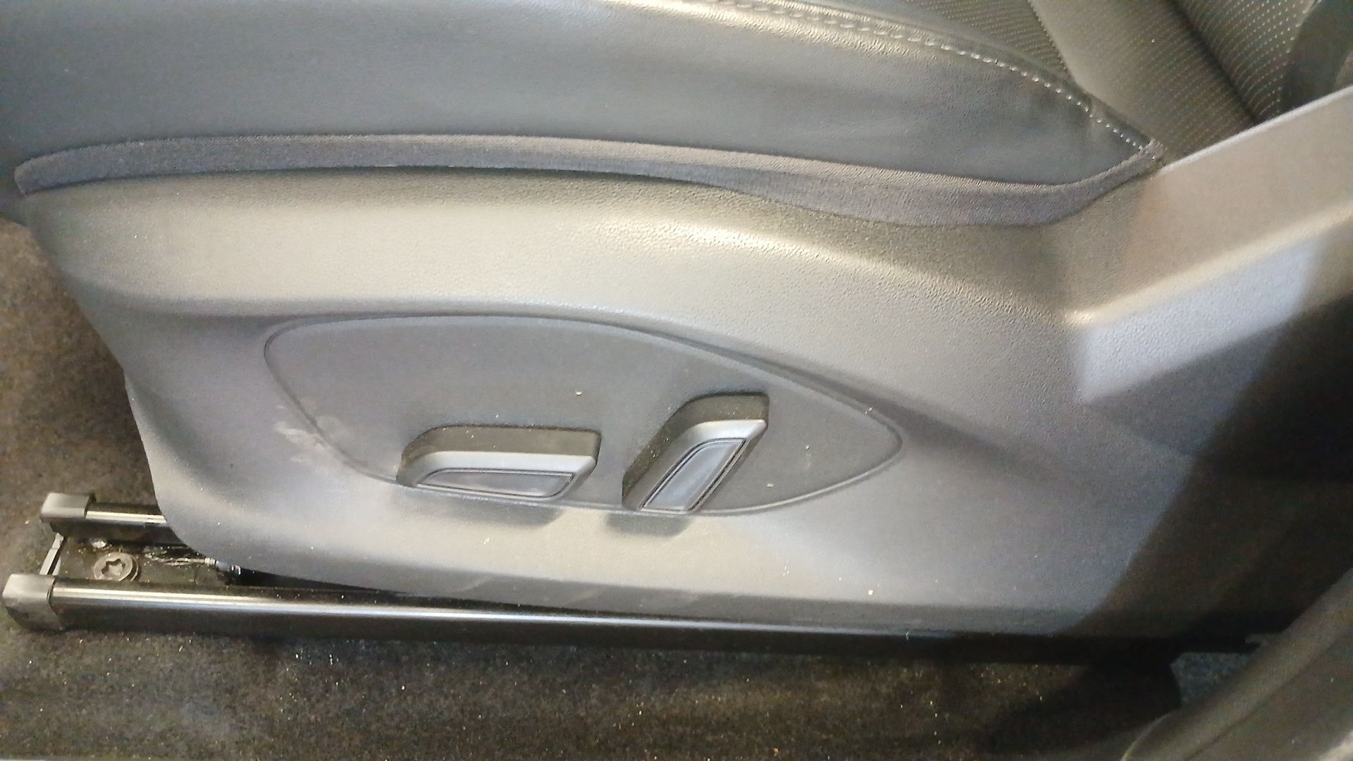 Photo 28 du véhicule MG ZS