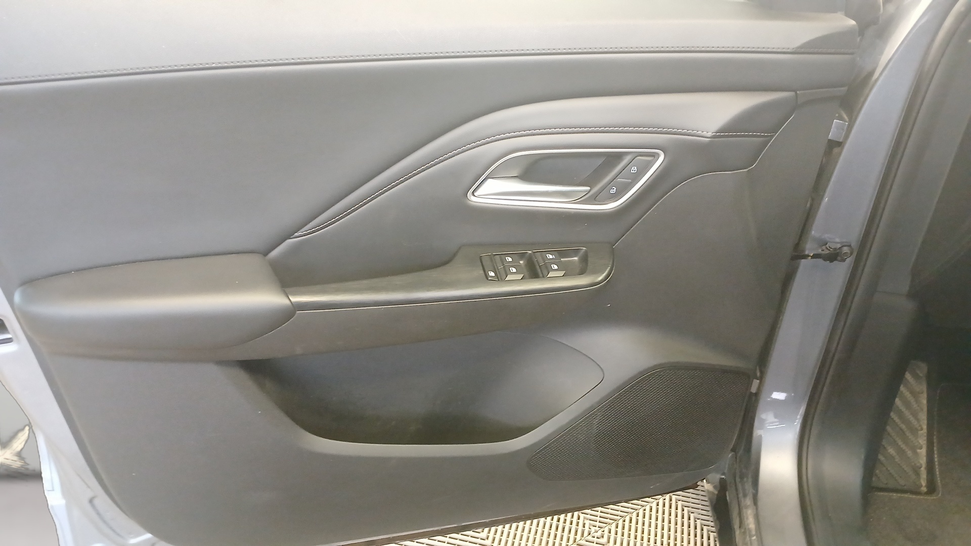 Photo 10 du véhicule MG ZS