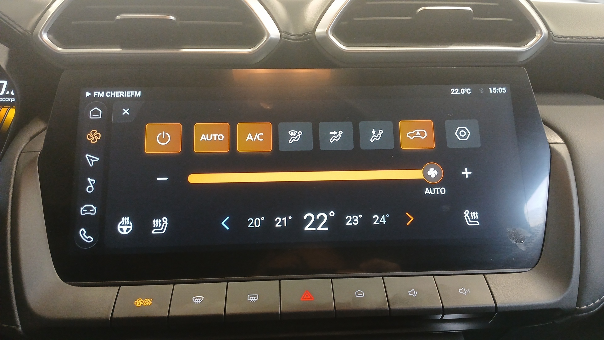 Photo 18 du véhicule MG ZS