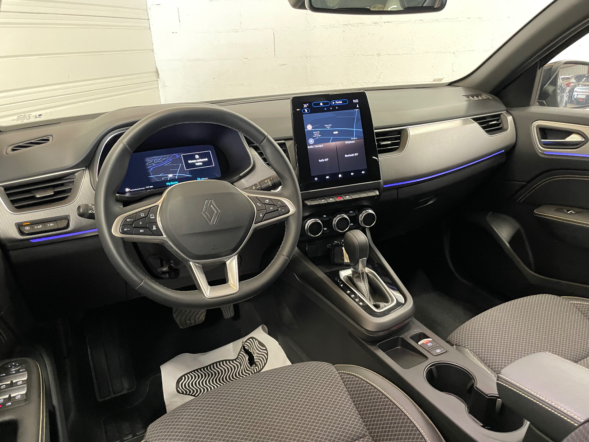 Photo 12 du véhicule RENAULT ARKANA
