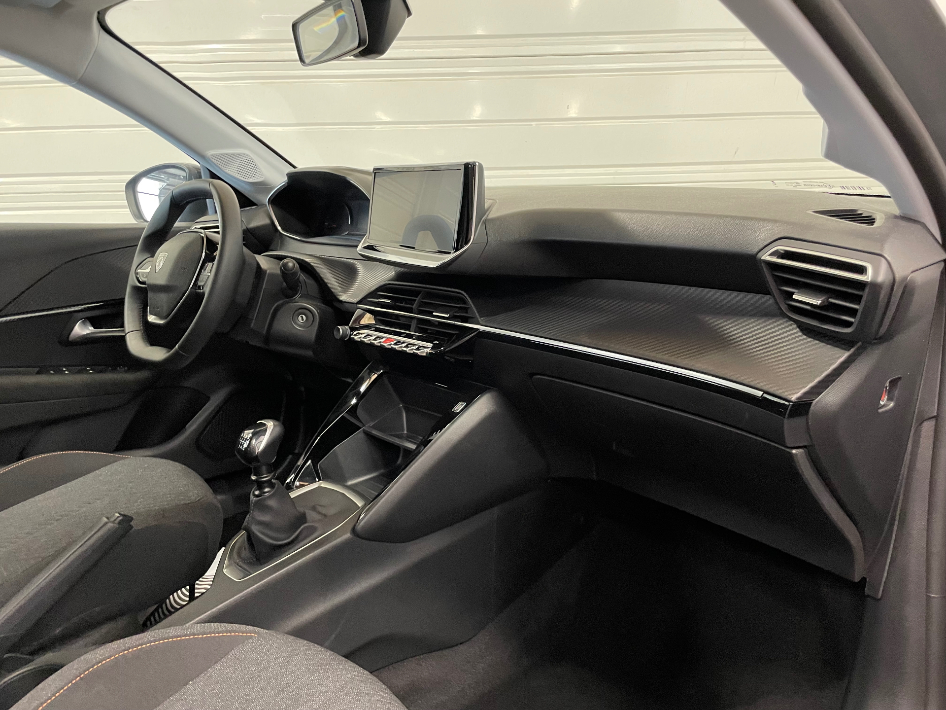 Photo 10 du véhicule PEUGEOT 208