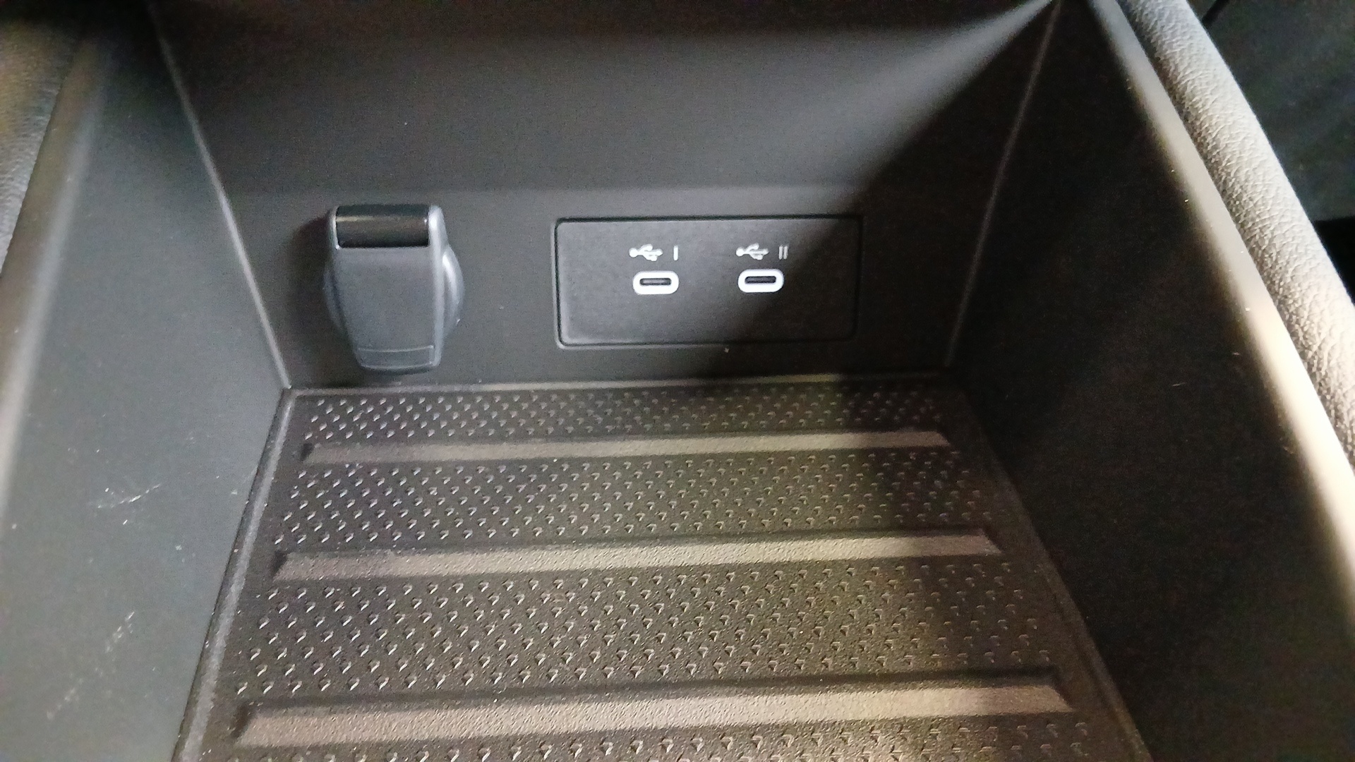 Photo 15 du véhicule RENAULT CAPTUR