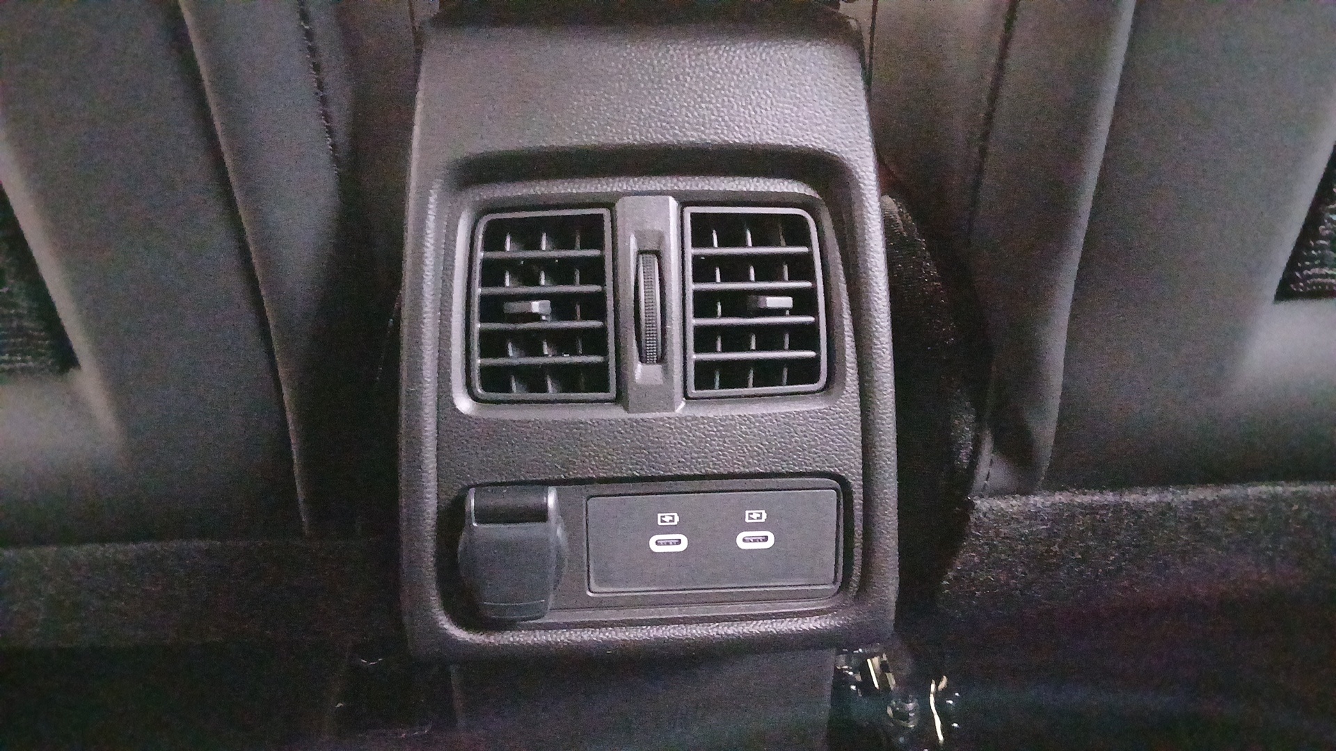 Photo 27 du véhicule RENAULT CAPTUR