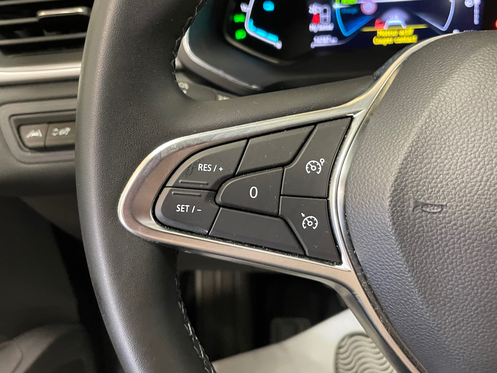 Photo 19 du véhicule RENAULT CAPTUR
