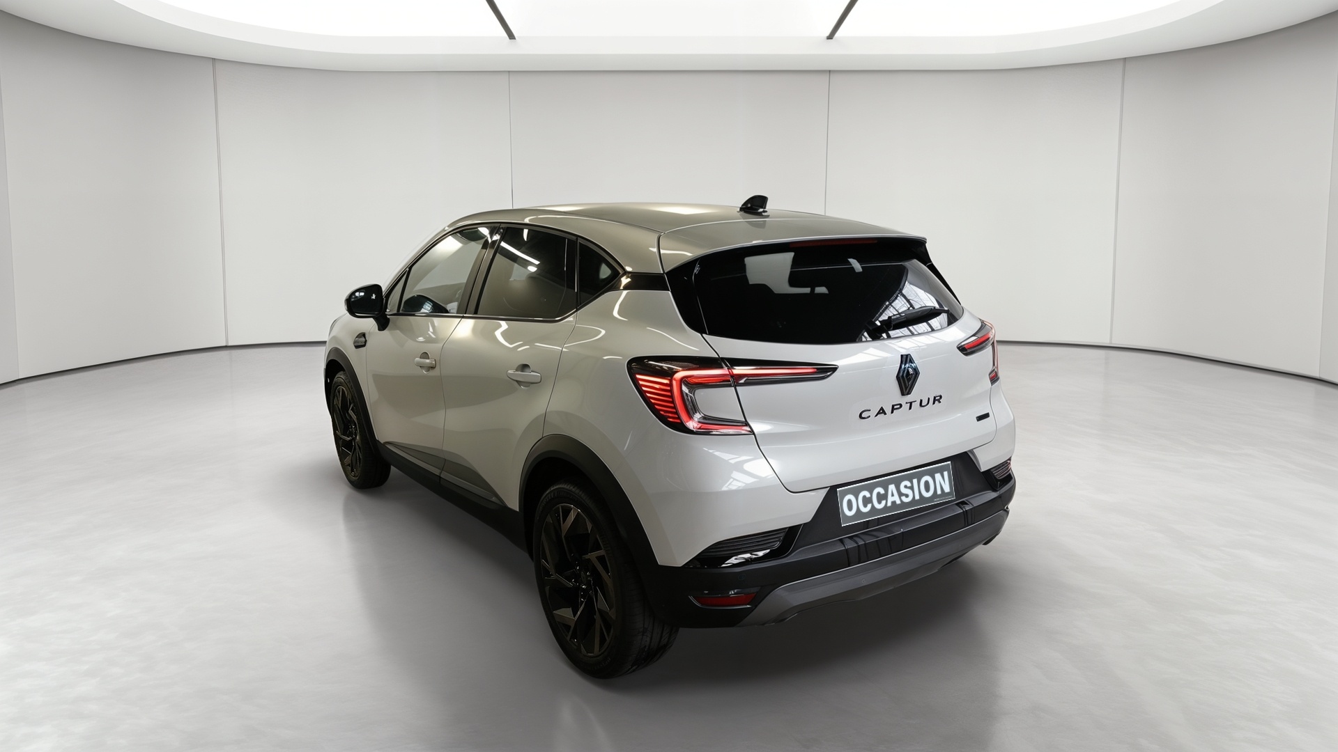 Photo 4 du véhicule RENAULT CAPTUR