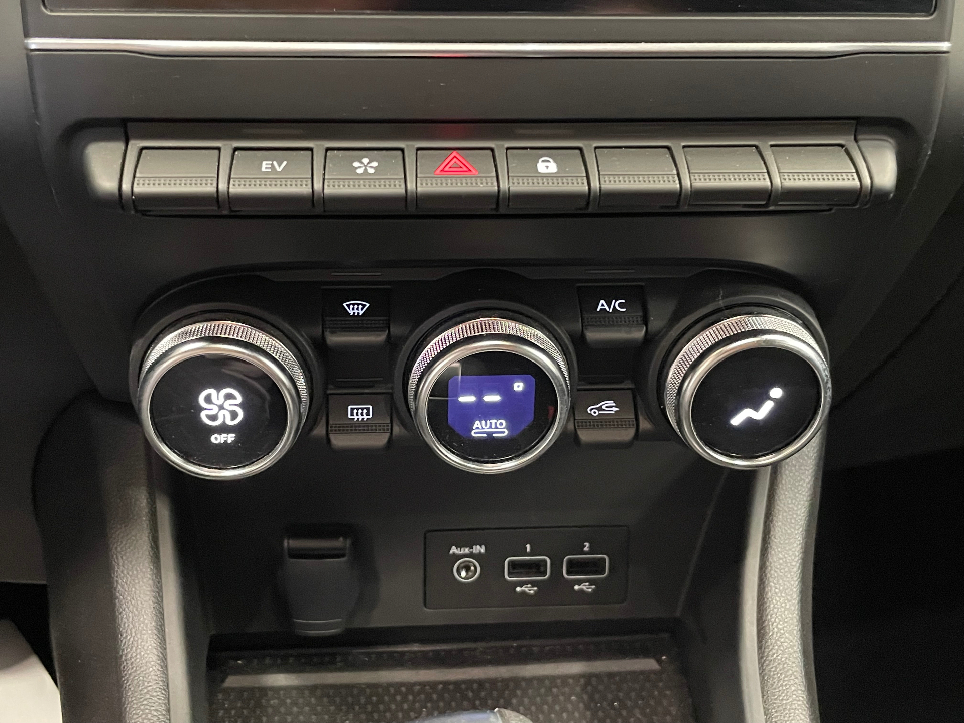 Photo 25 du véhicule RENAULT CAPTUR