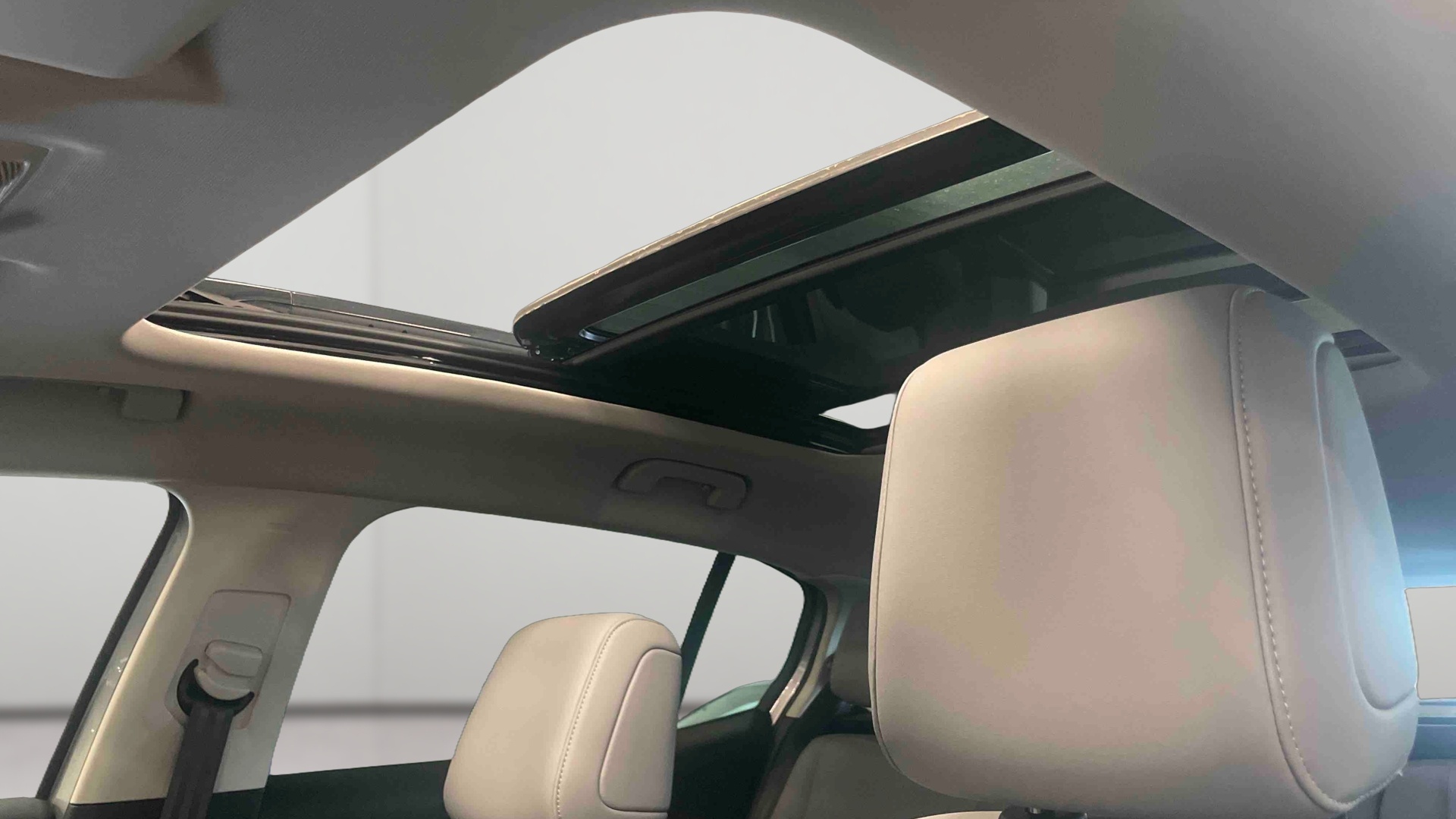 Photo 13 du véhicule CITROEN C5 AIRCROSS