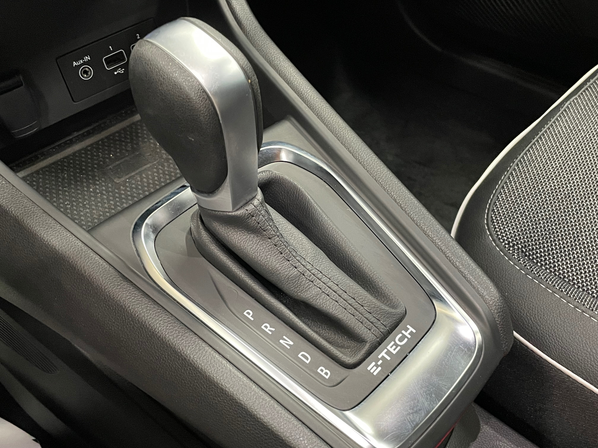 Photo 24 du véhicule RENAULT CAPTUR