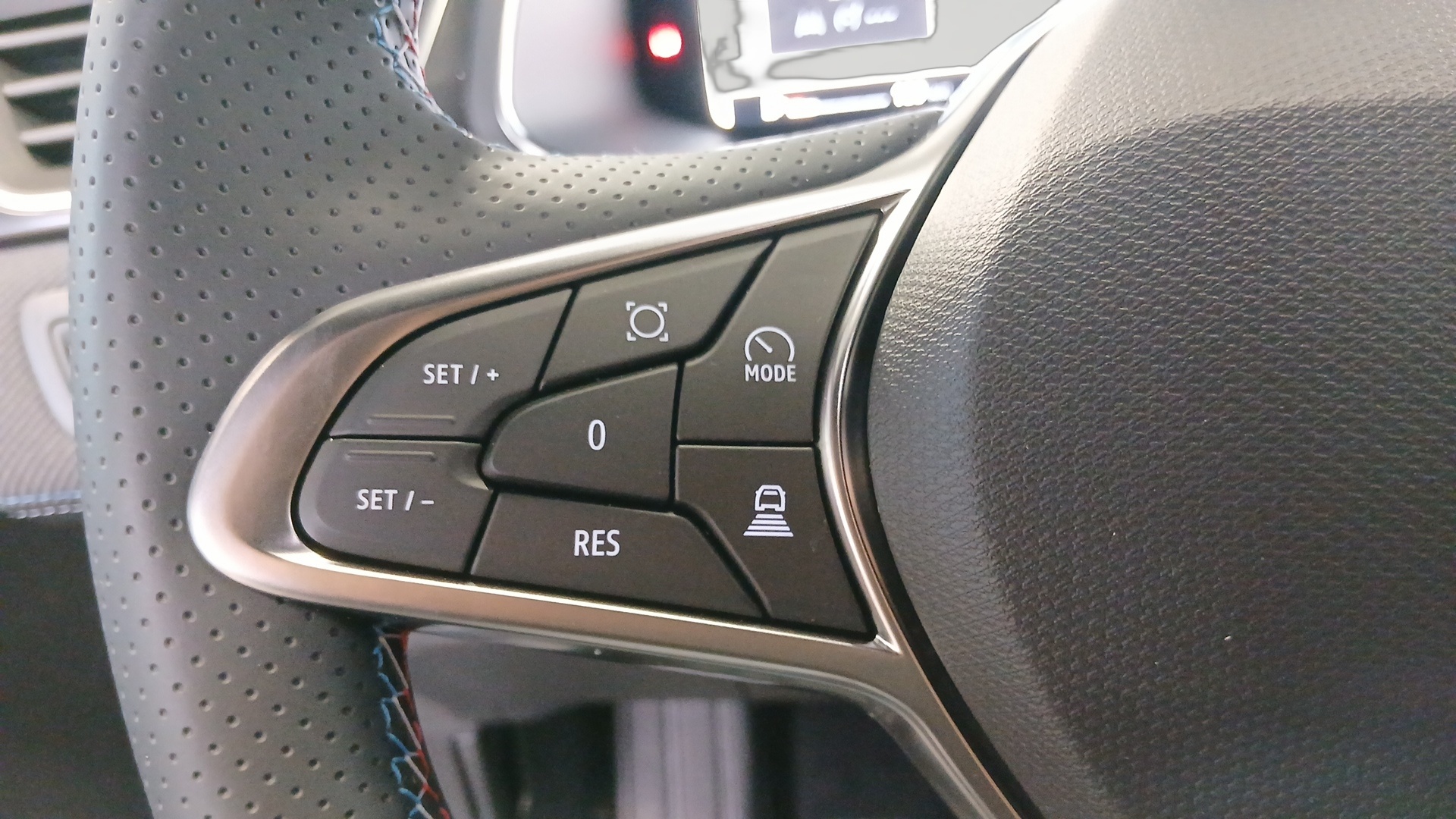 Photo 13 du véhicule RENAULT CAPTUR