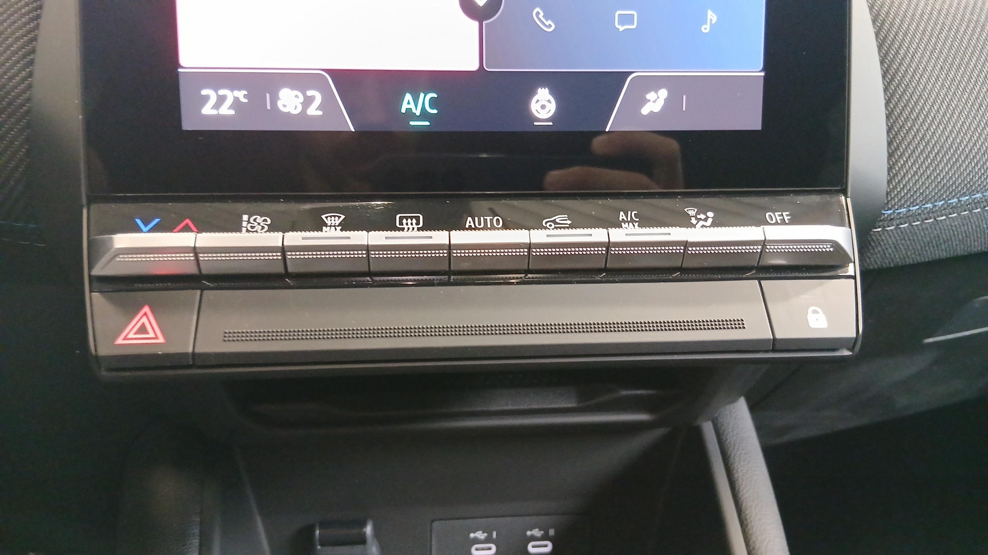 Photo 17 du véhicule RENAULT CAPTUR