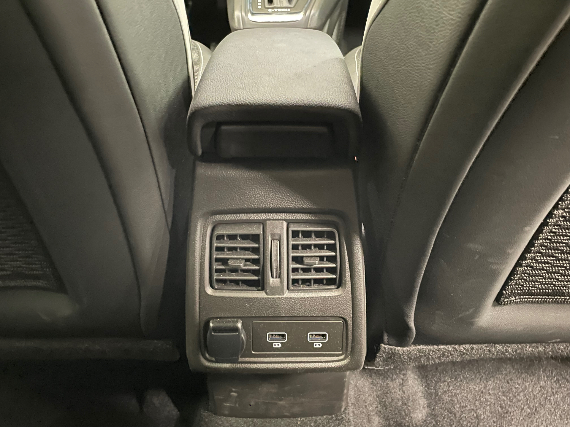 Photo 30 du véhicule RENAULT CAPTUR