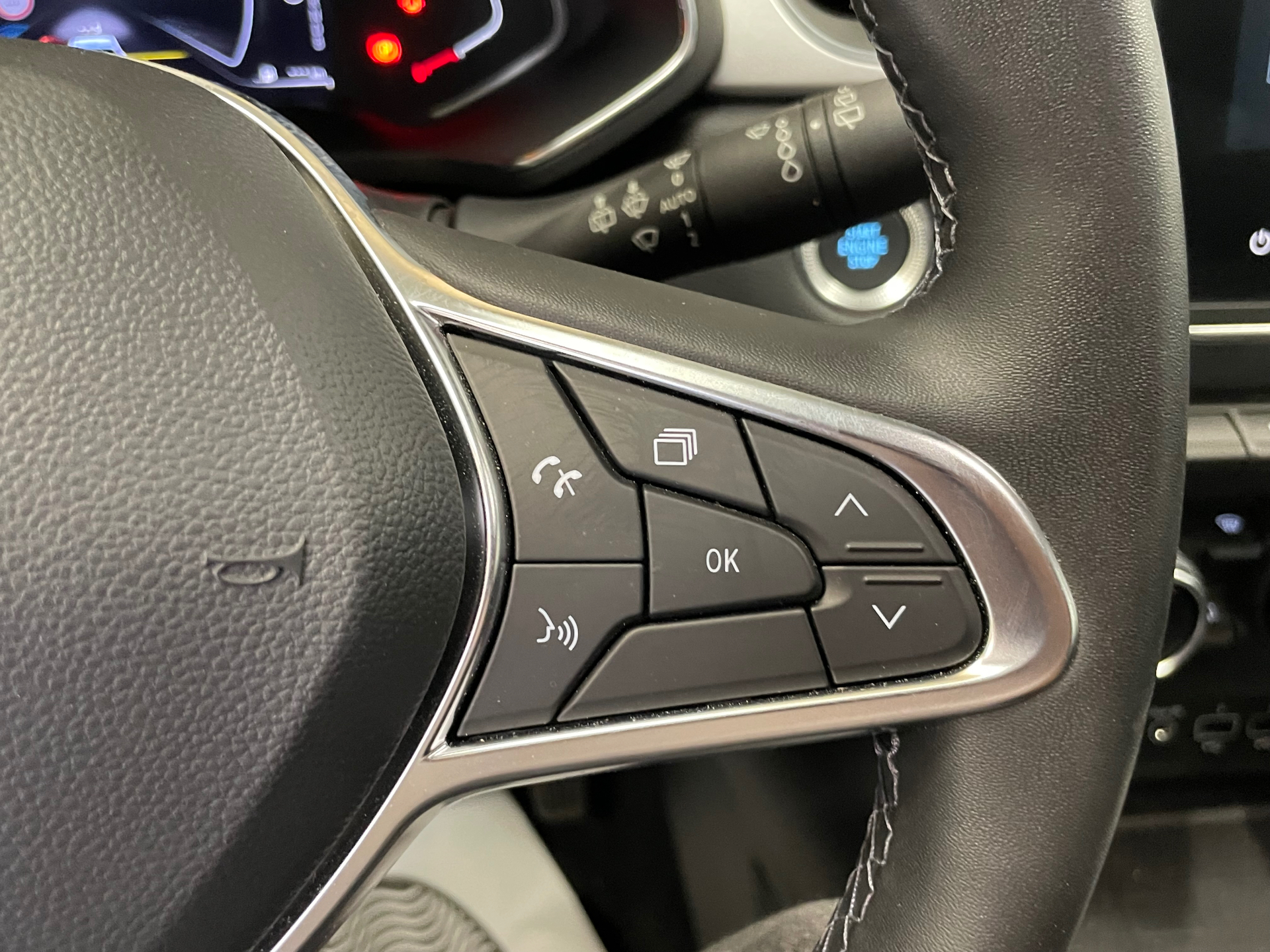 Photo 20 du véhicule RENAULT CAPTUR